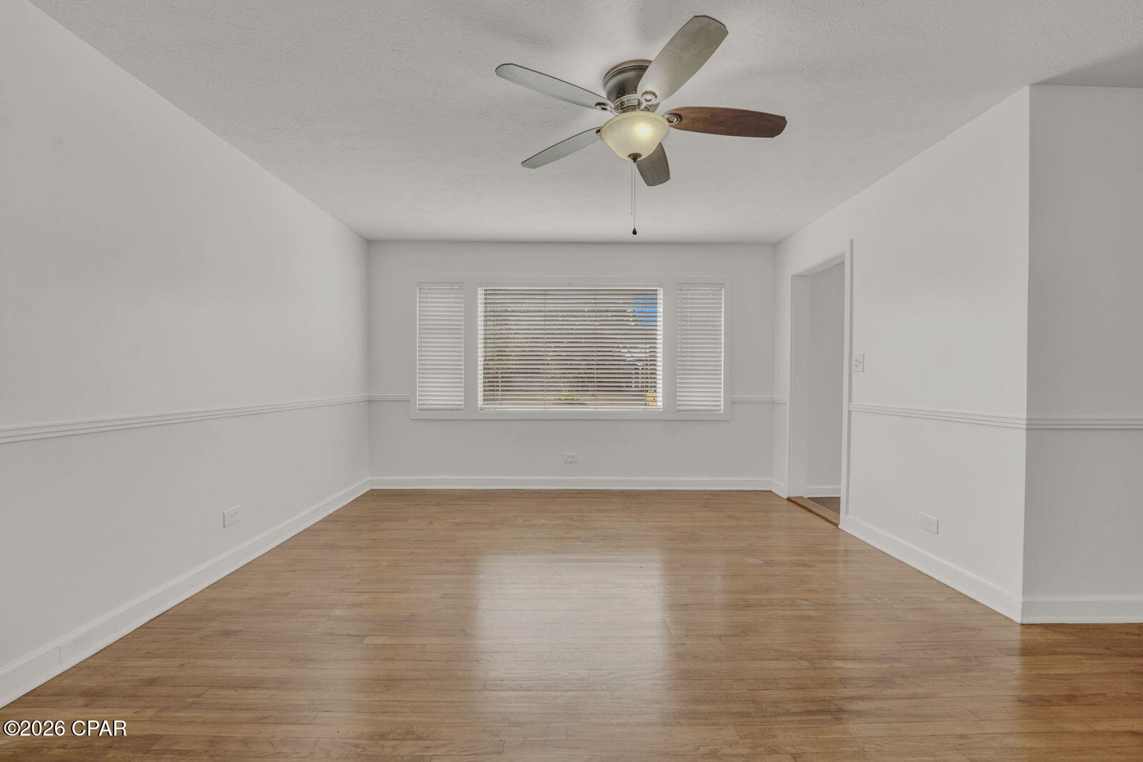 Image 8 For 210 Cove Boulevard