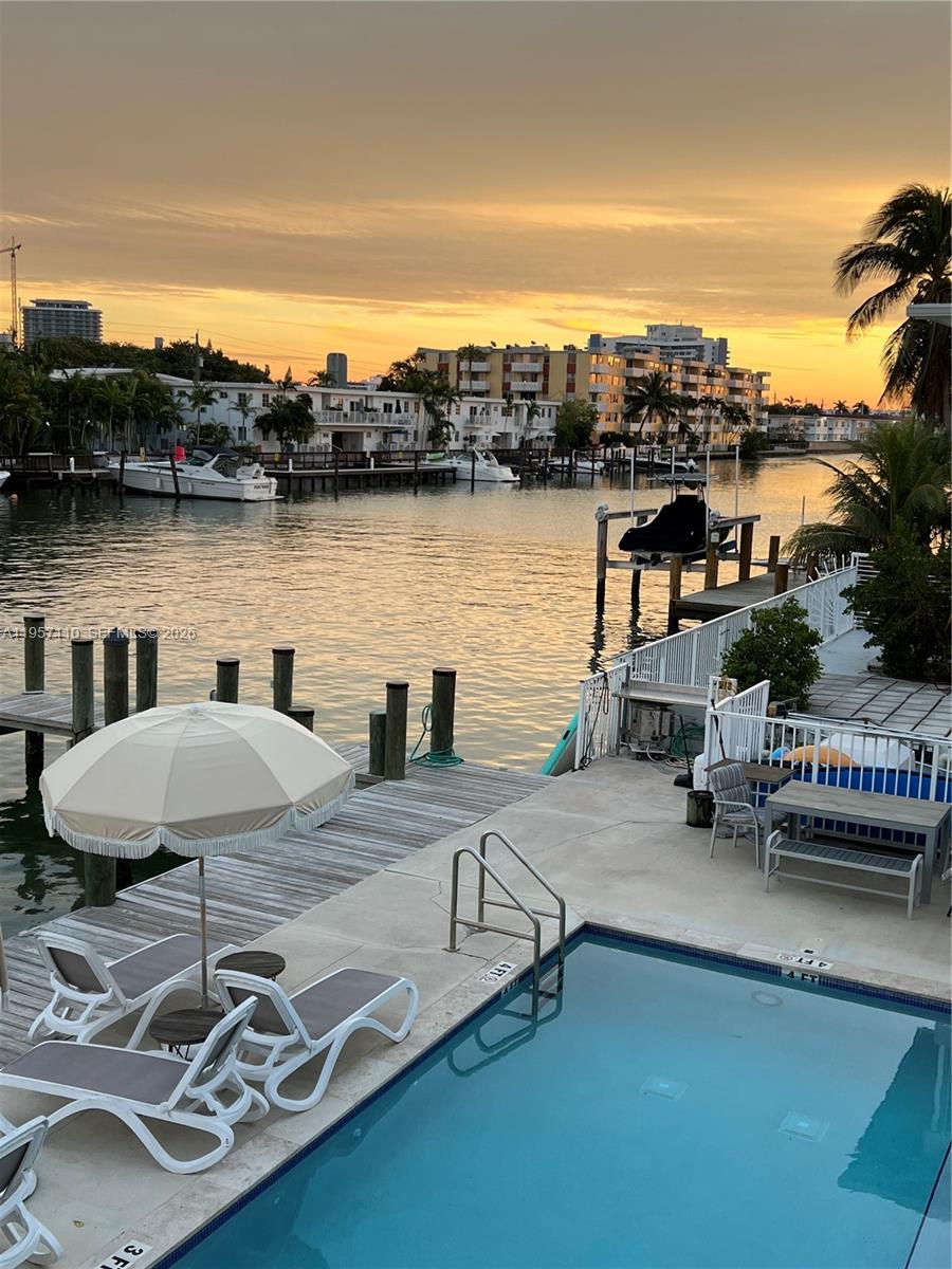 Biscayne Bch Sub