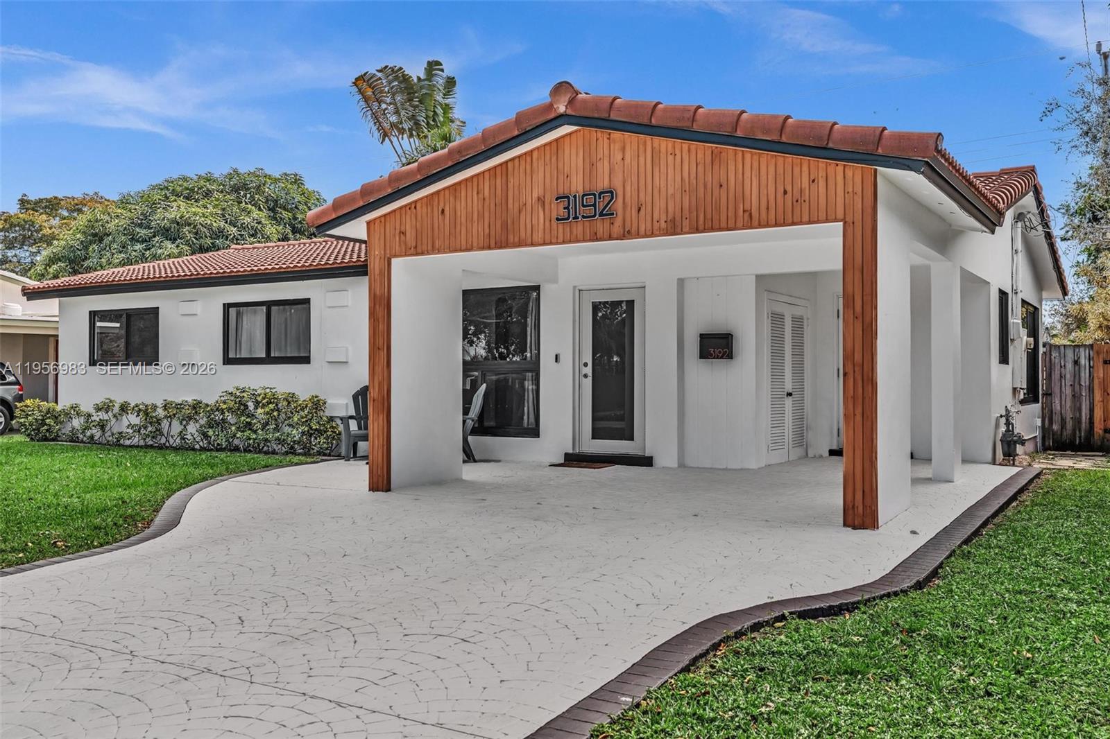 Hollywood Heights Add Sec