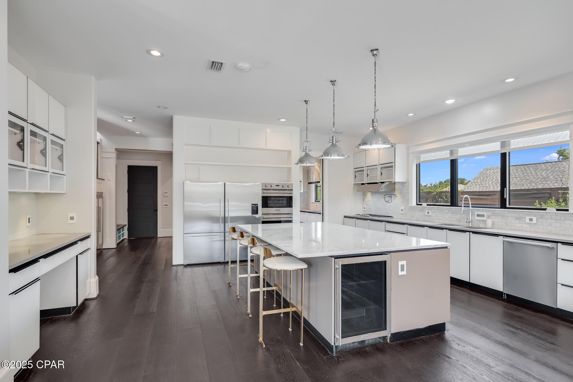 Listing photo id 18 for 158 Lake Merial Boulevard