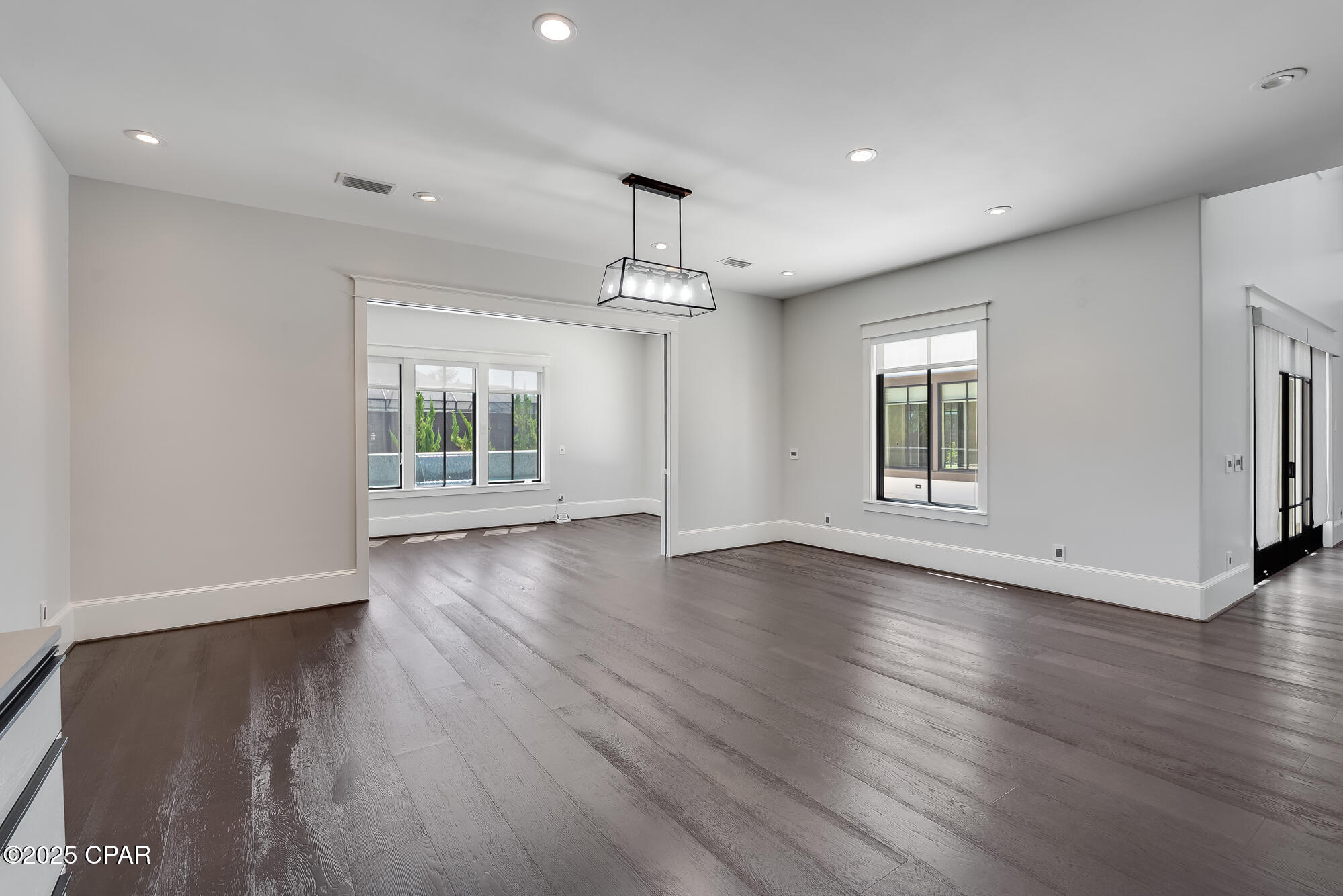 Listing photo id 25 for 158 Lake Merial Boulevard