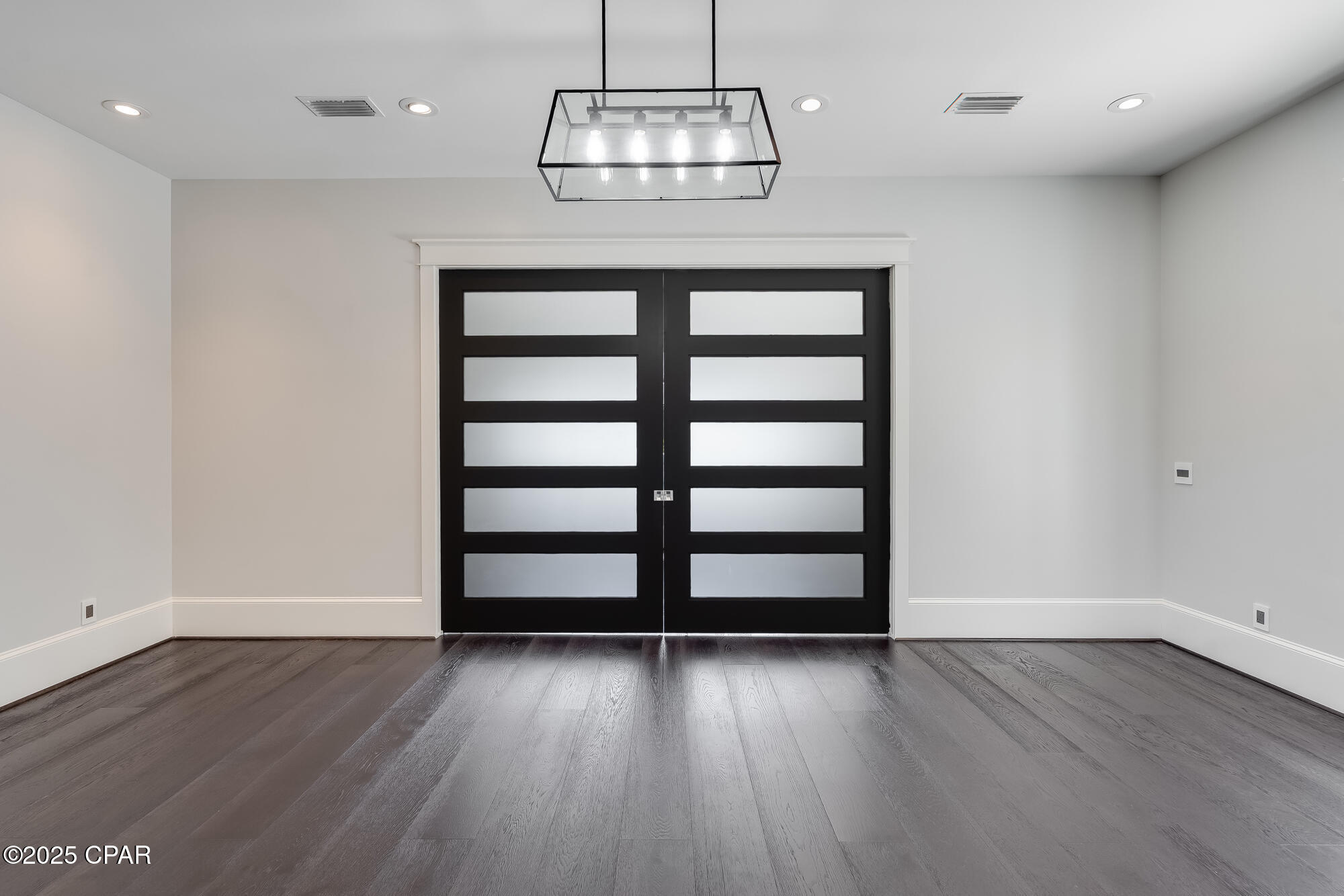 Listing photo id 30 for 158 Lake Merial Boulevard