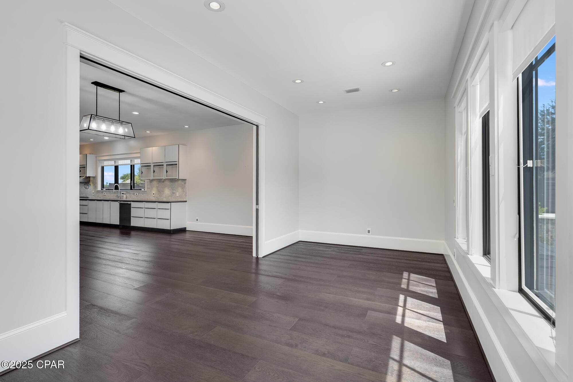 Listing photo id 31 for 158 Lake Merial Boulevard