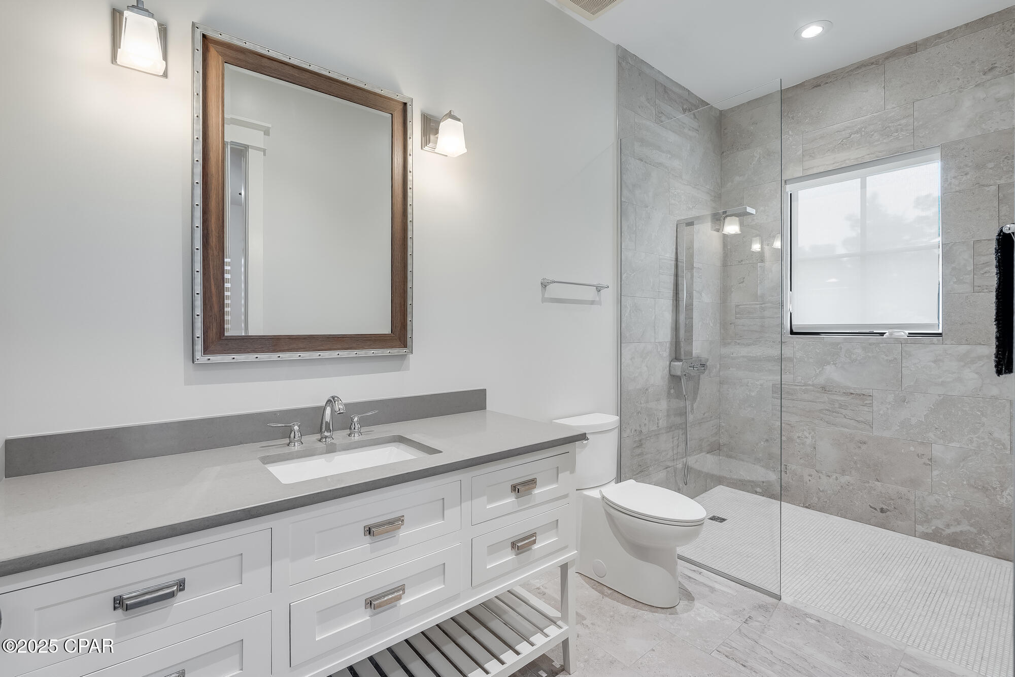 Listing photo id 43 for 158 Lake Merial Boulevard