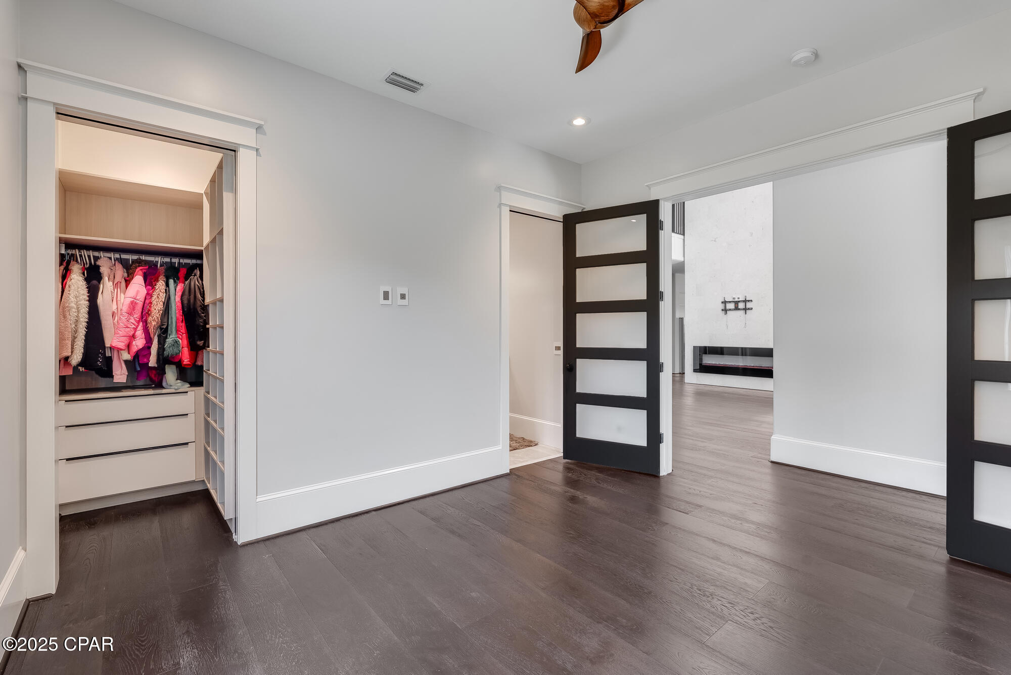 Listing photo id 45 for 158 Lake Merial Boulevard