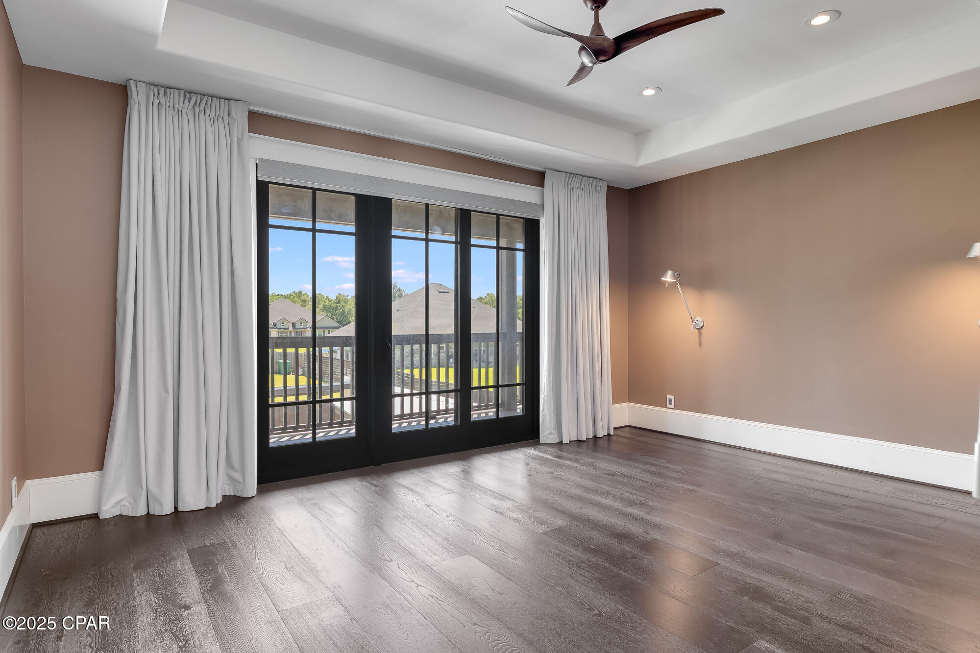 Listing photo id 57 for 158 Lake Merial Boulevard