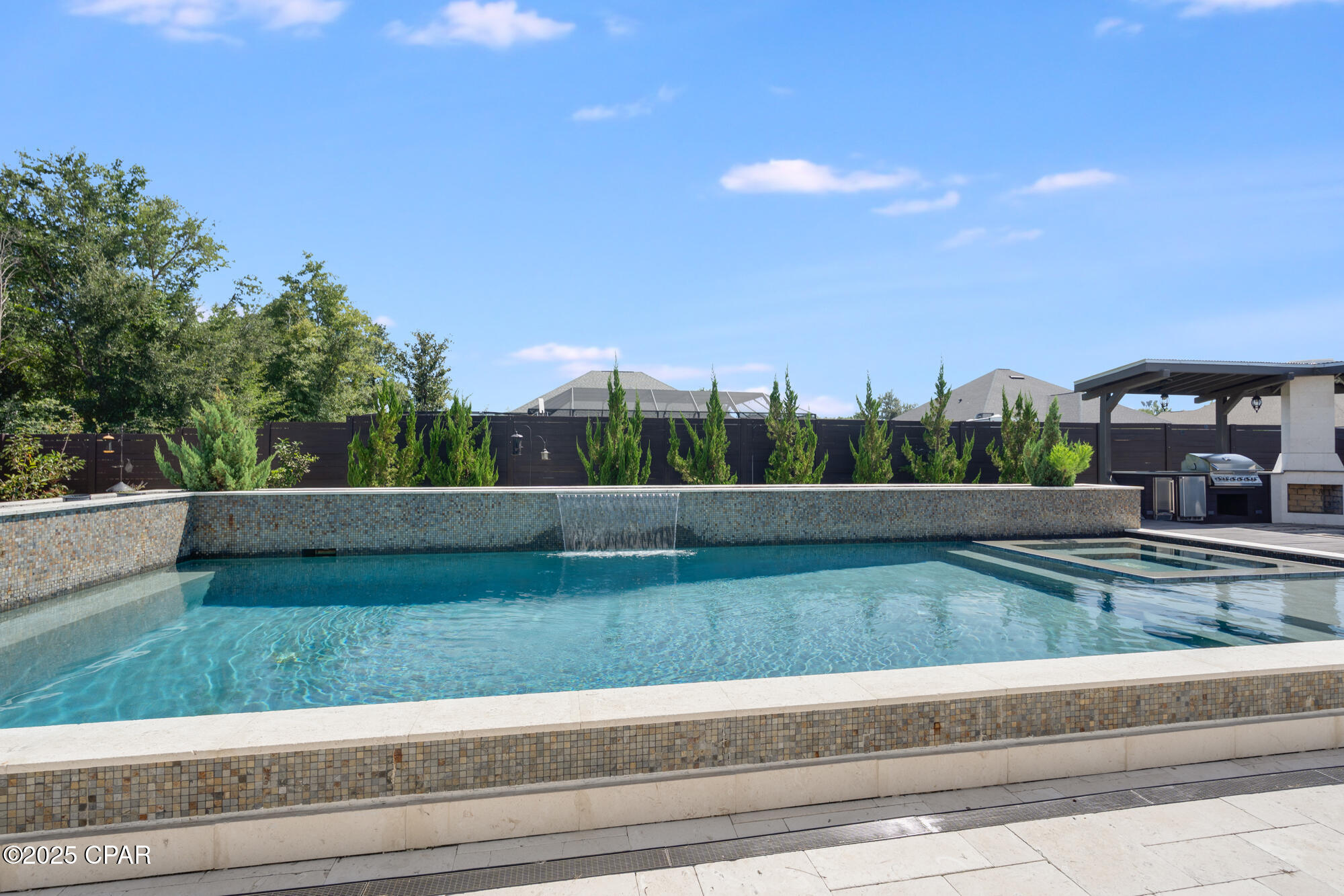 Listing photo id 73 for 158 Lake Merial Boulevard