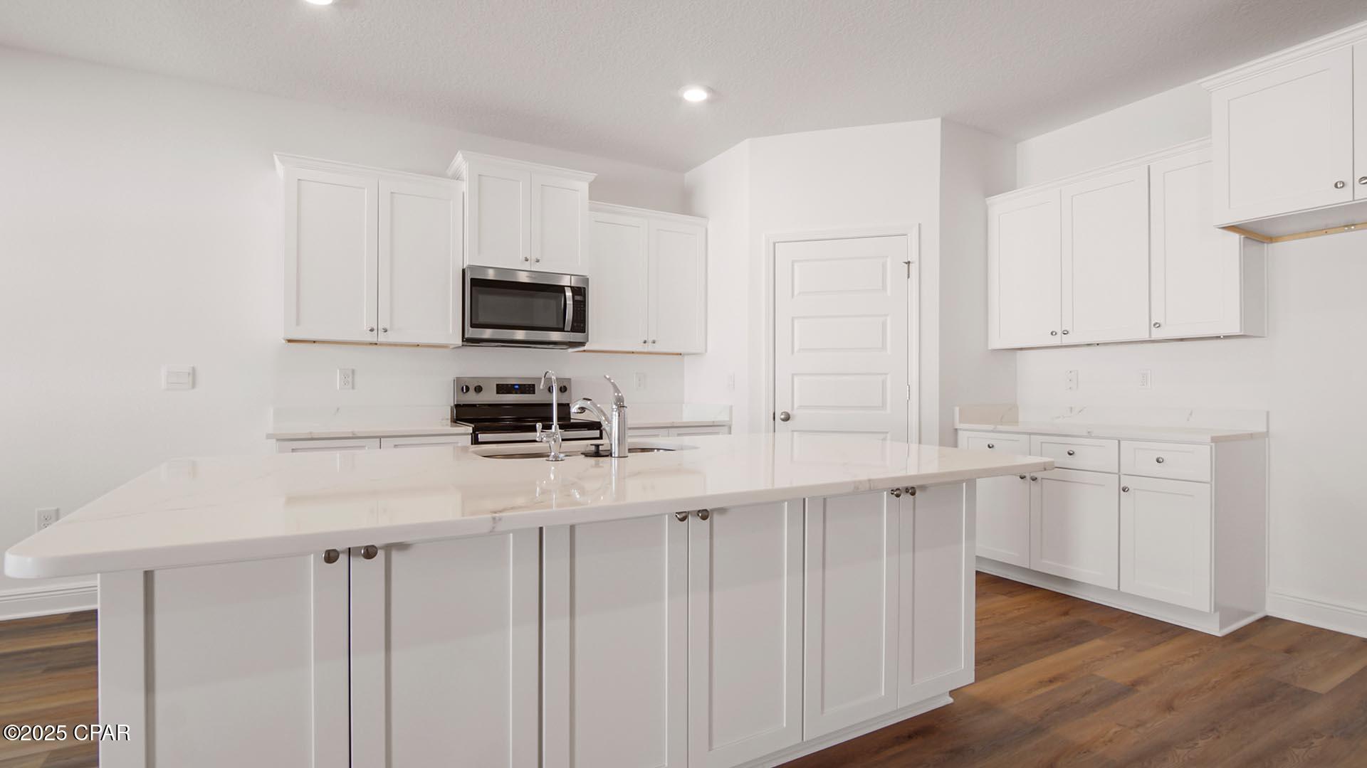 Image 5 For 410 Wolcott Way