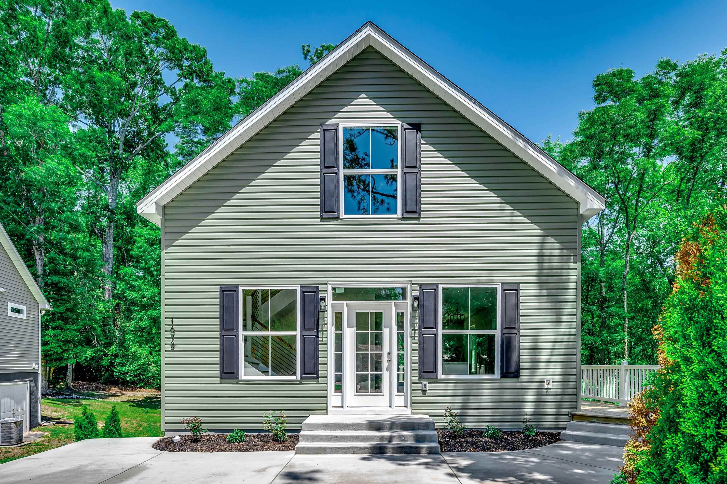1673 Carriage Ln. Little River, SC 29566