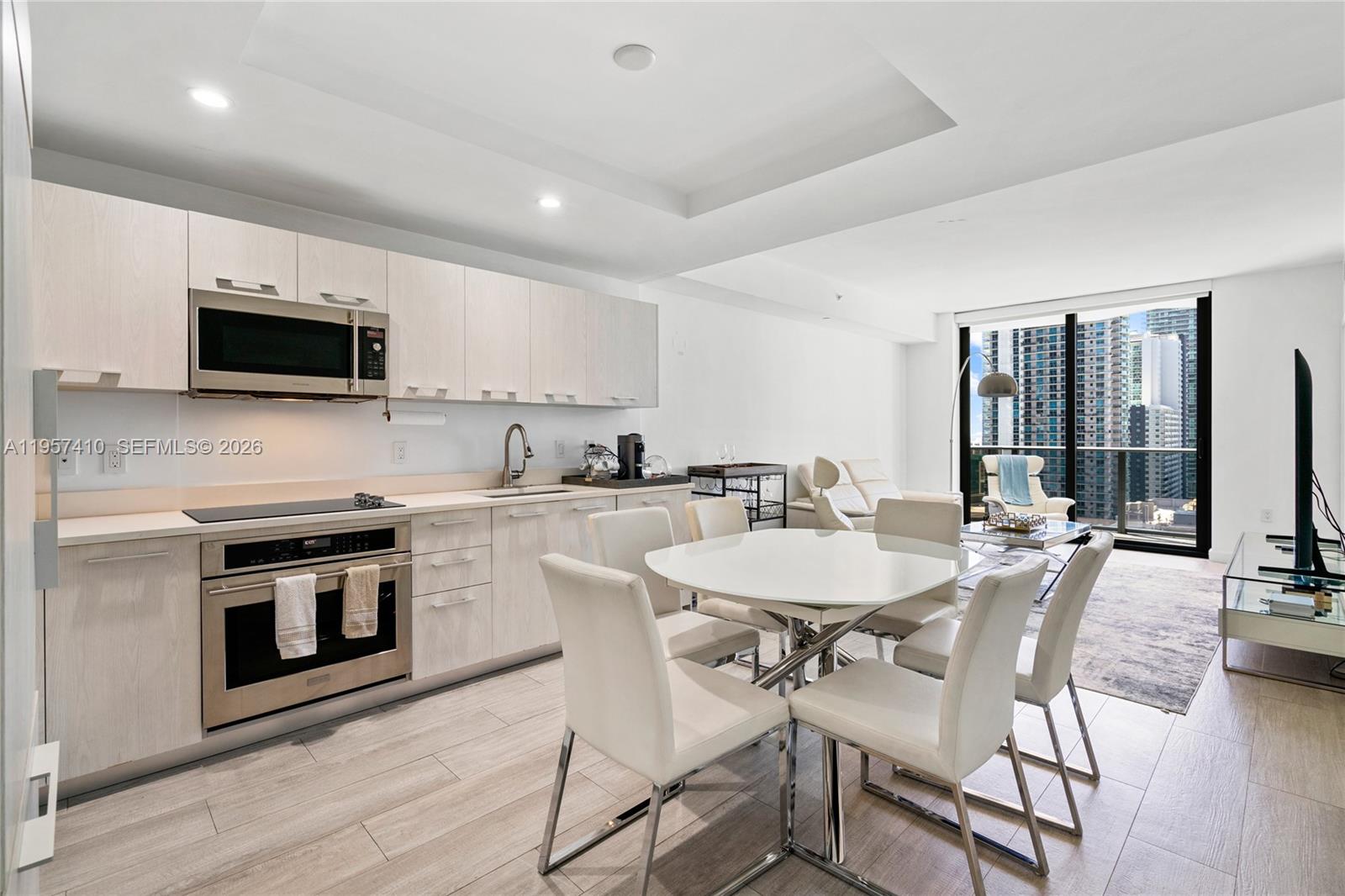 Brickell Heights West Con