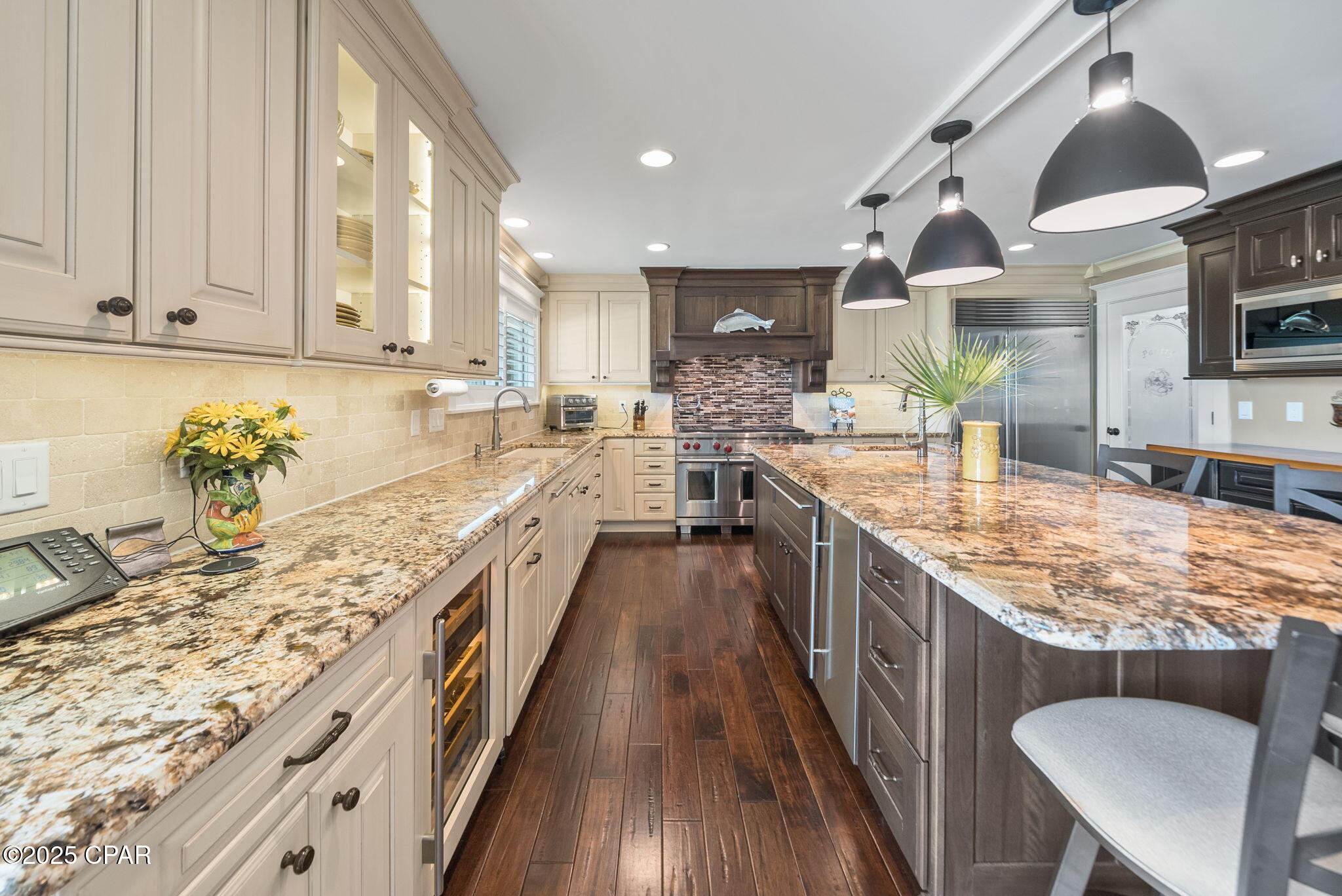 Listing photo id 12 for 3045 30th Court