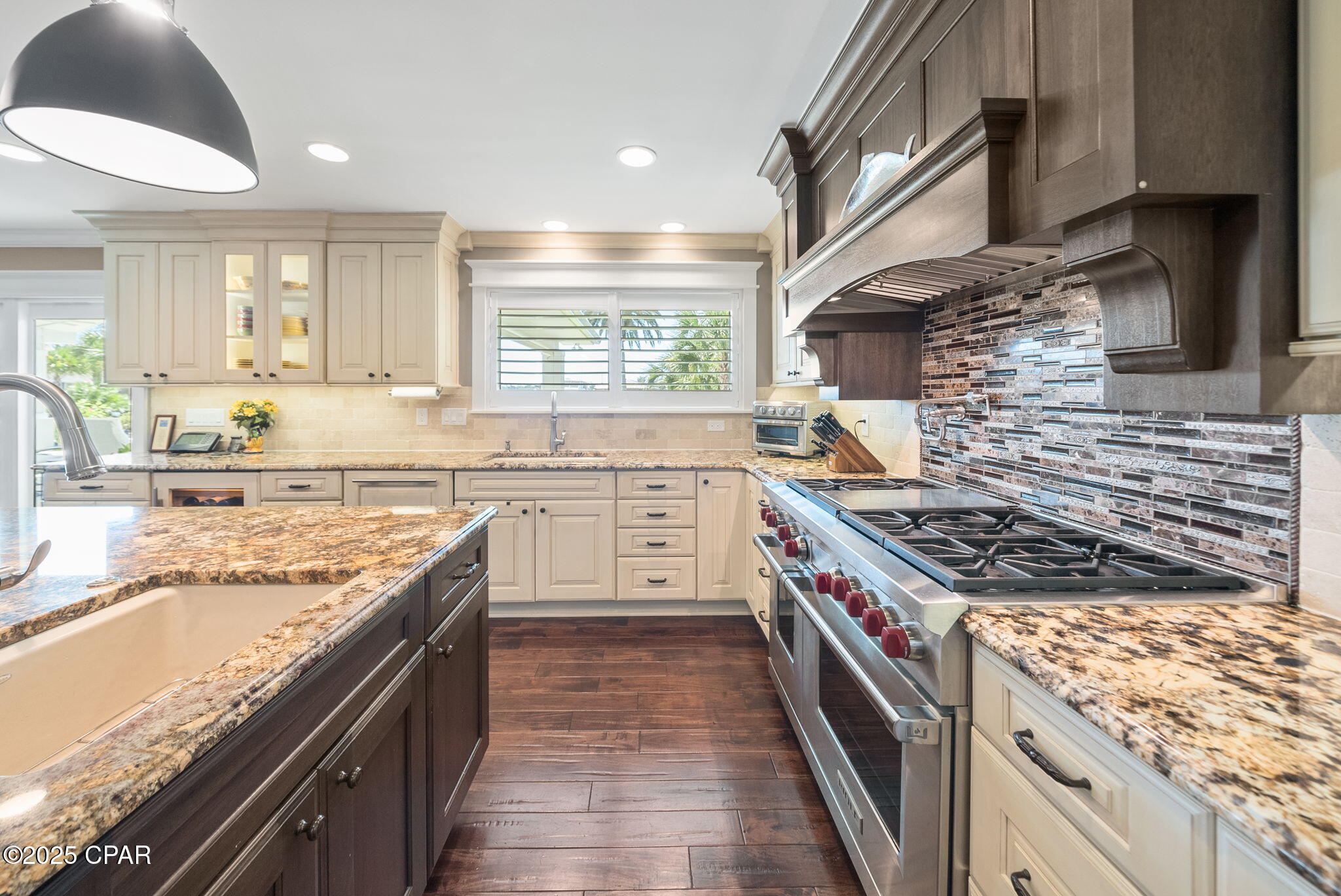 Listing photo id 13 for 3045 30th Court