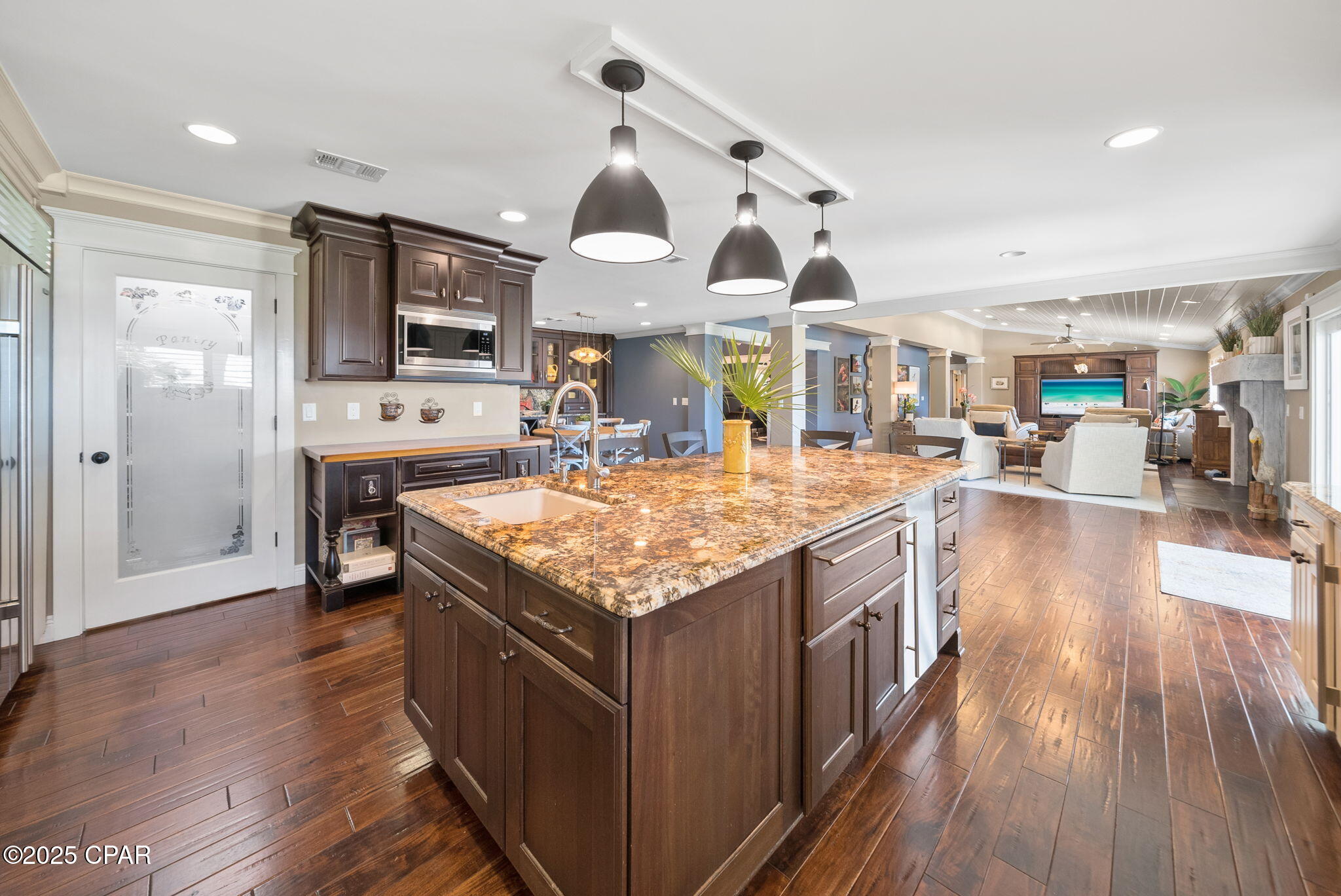 Listing photo id 14 for 3045 30th Court