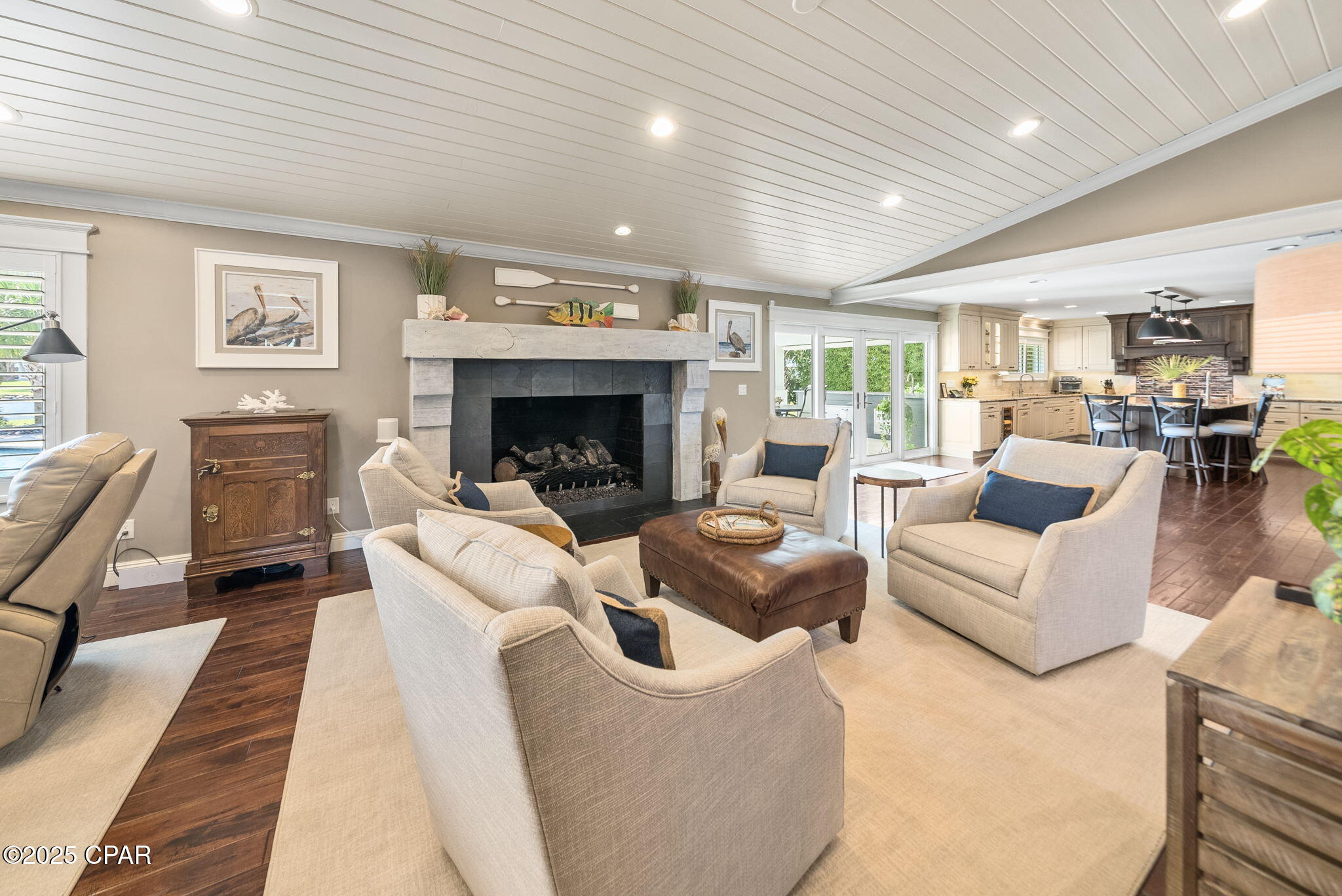 Listing photo id 21 for 3045 30th Court