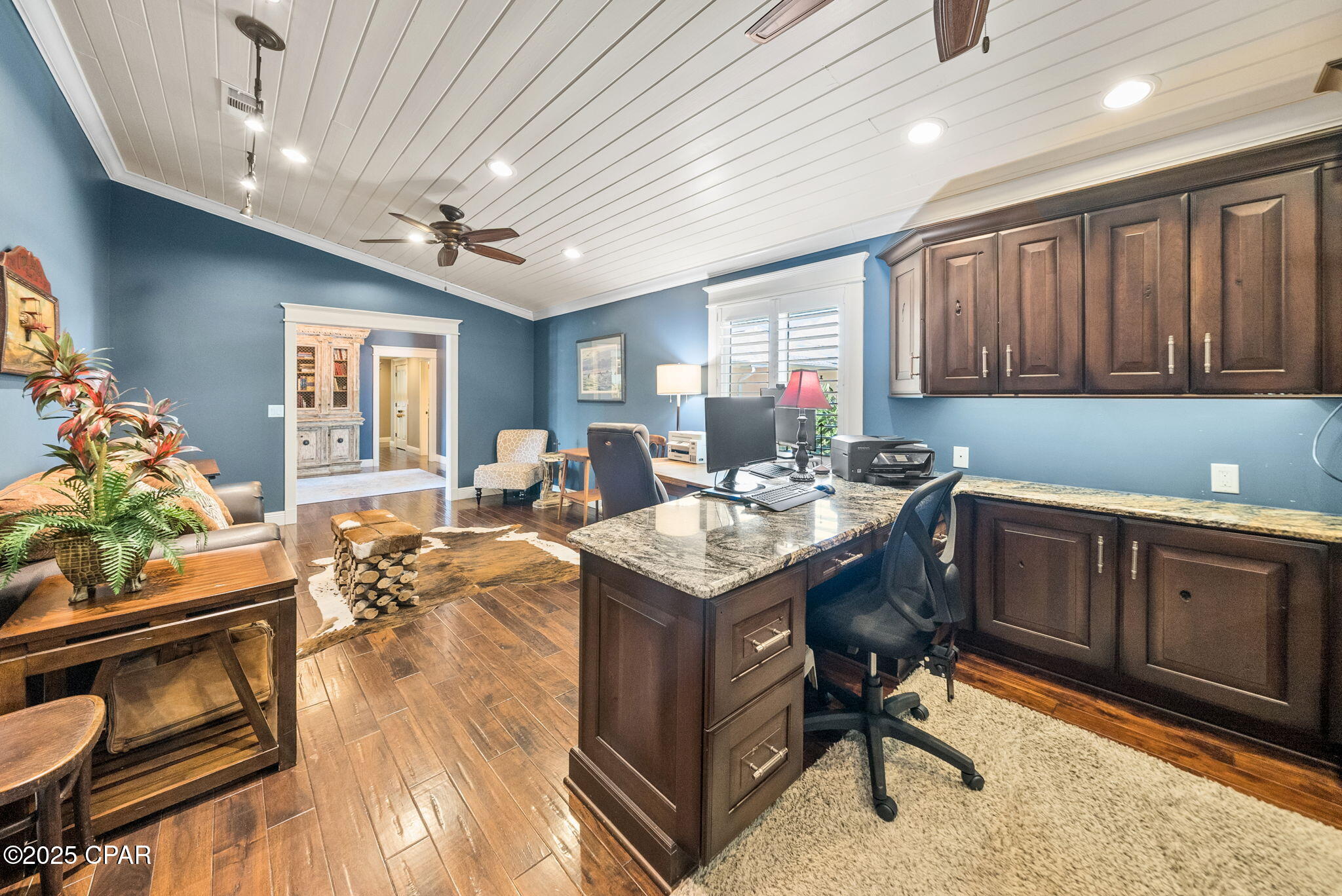 Listing photo id 26 for 3045 30th Court