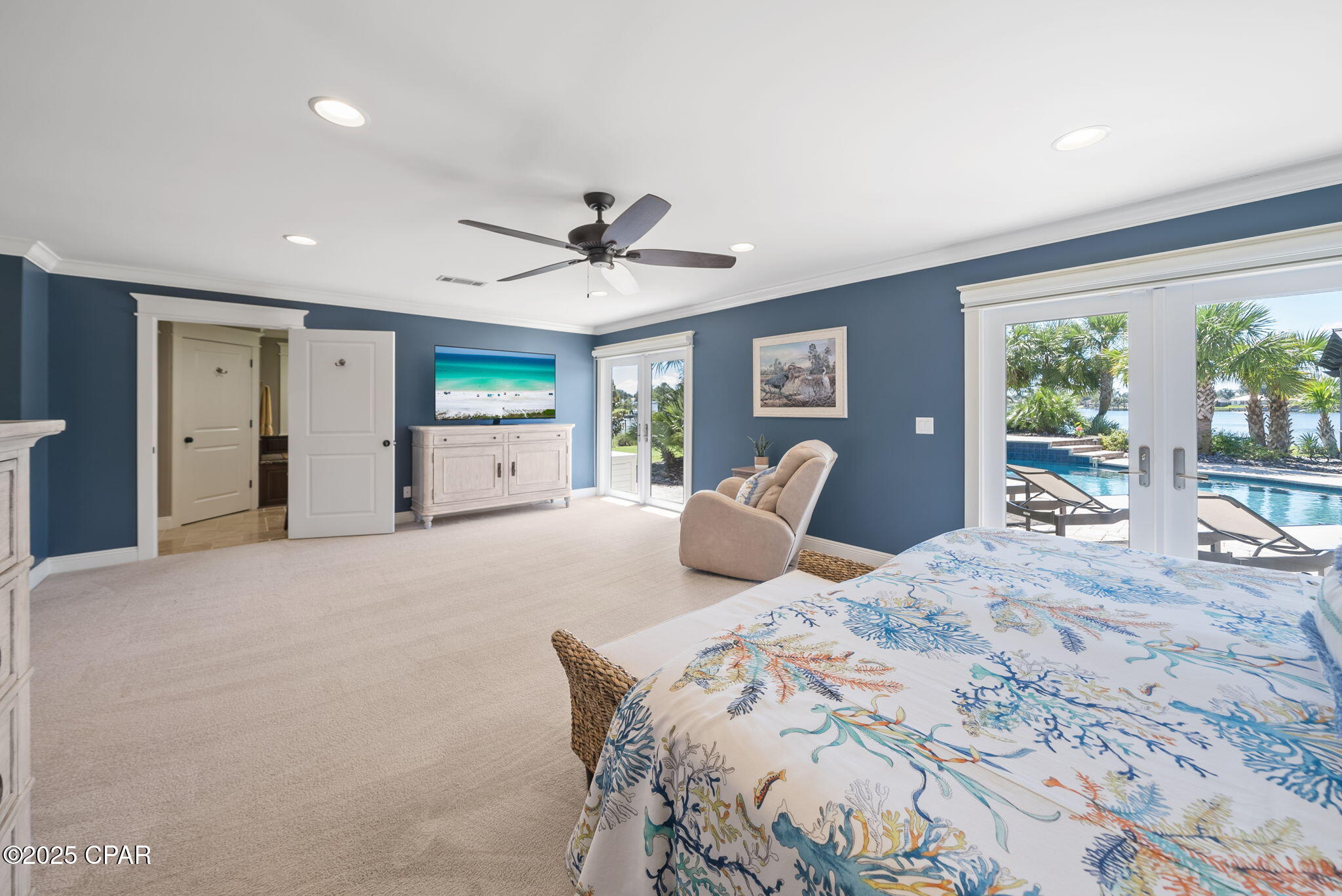 Listing photo id 31 for 3045 30th Court