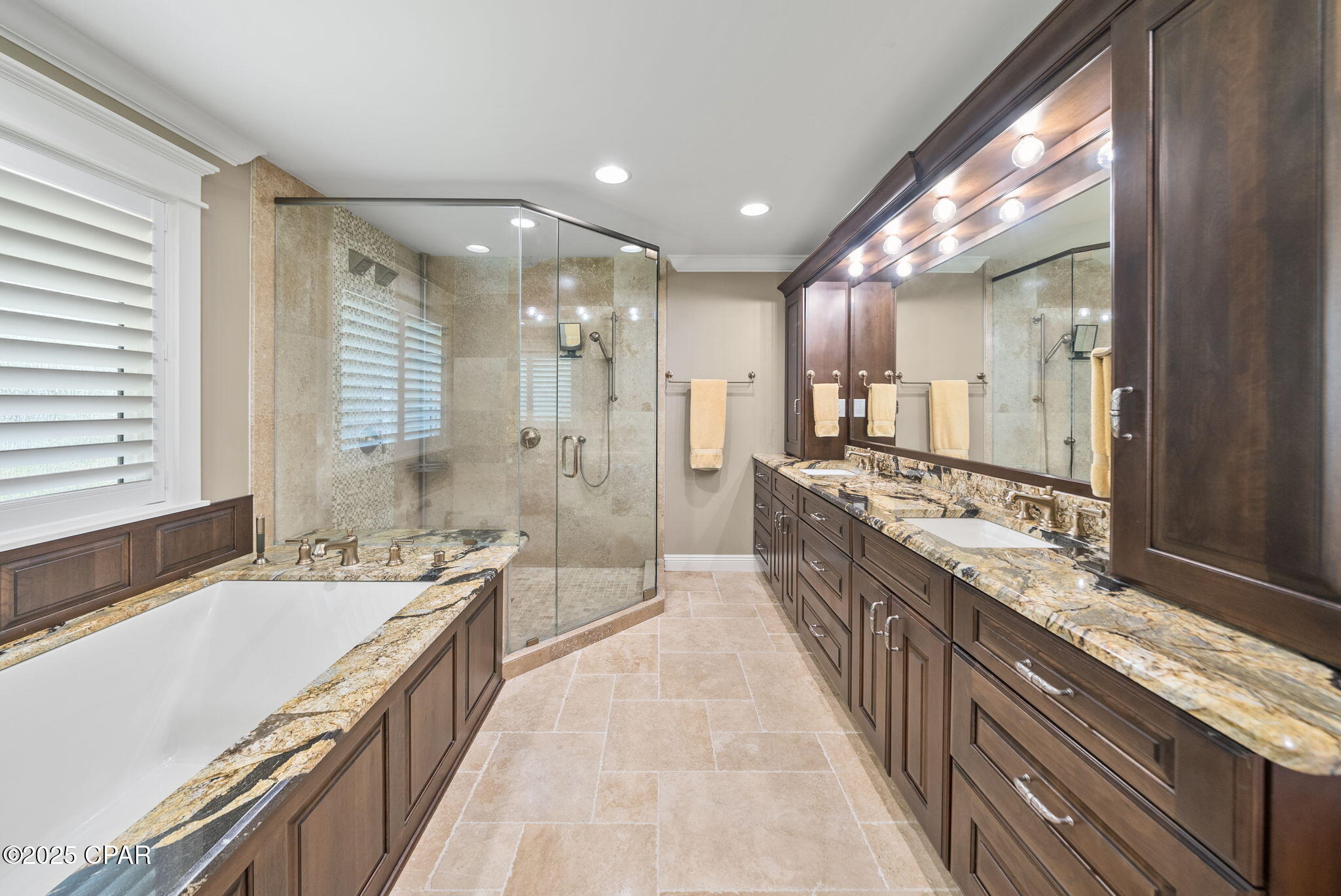 Listing photo id 33 for 3045 30th Court