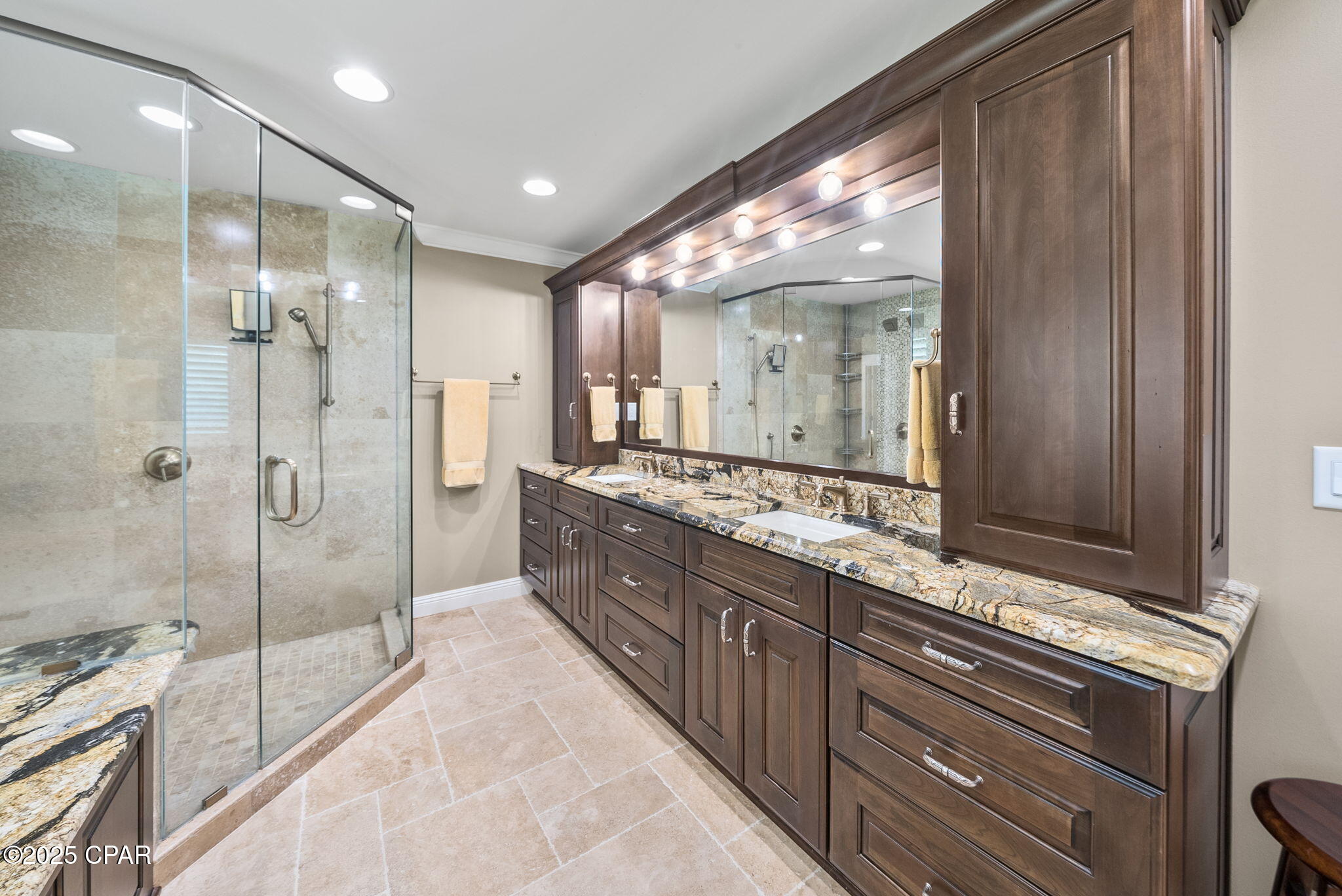 Listing photo id 34 for 3045 30th Court