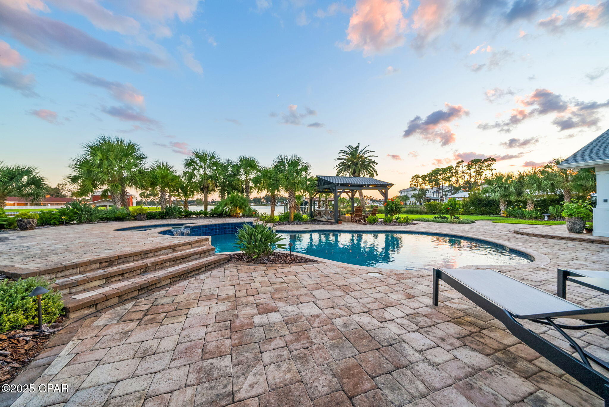 Listing photo id 61 for 3045 30th Court