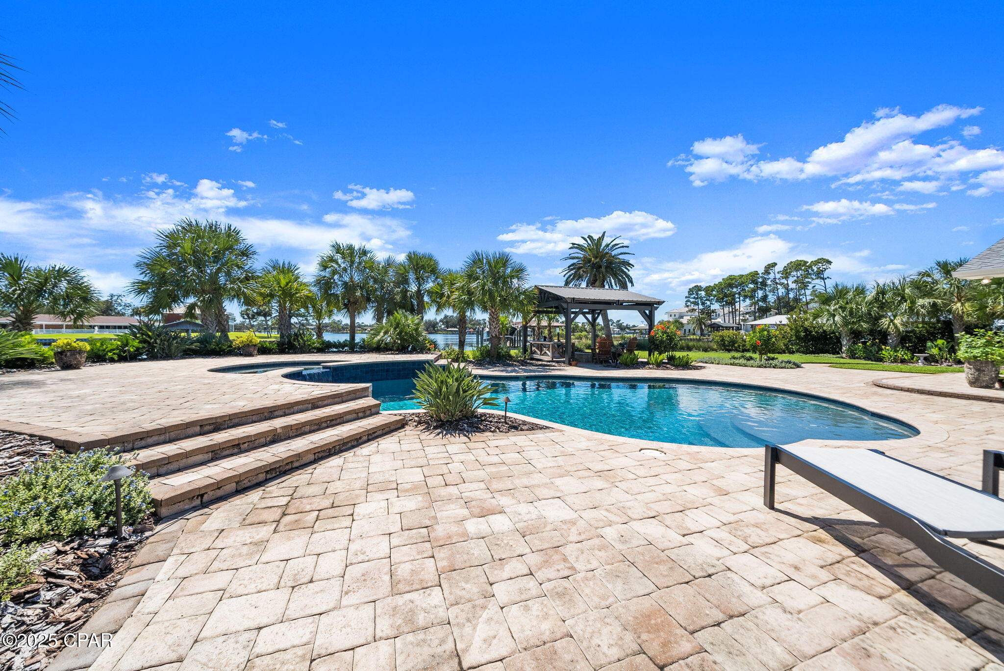 Listing photo id 62 for 3045 30th Court