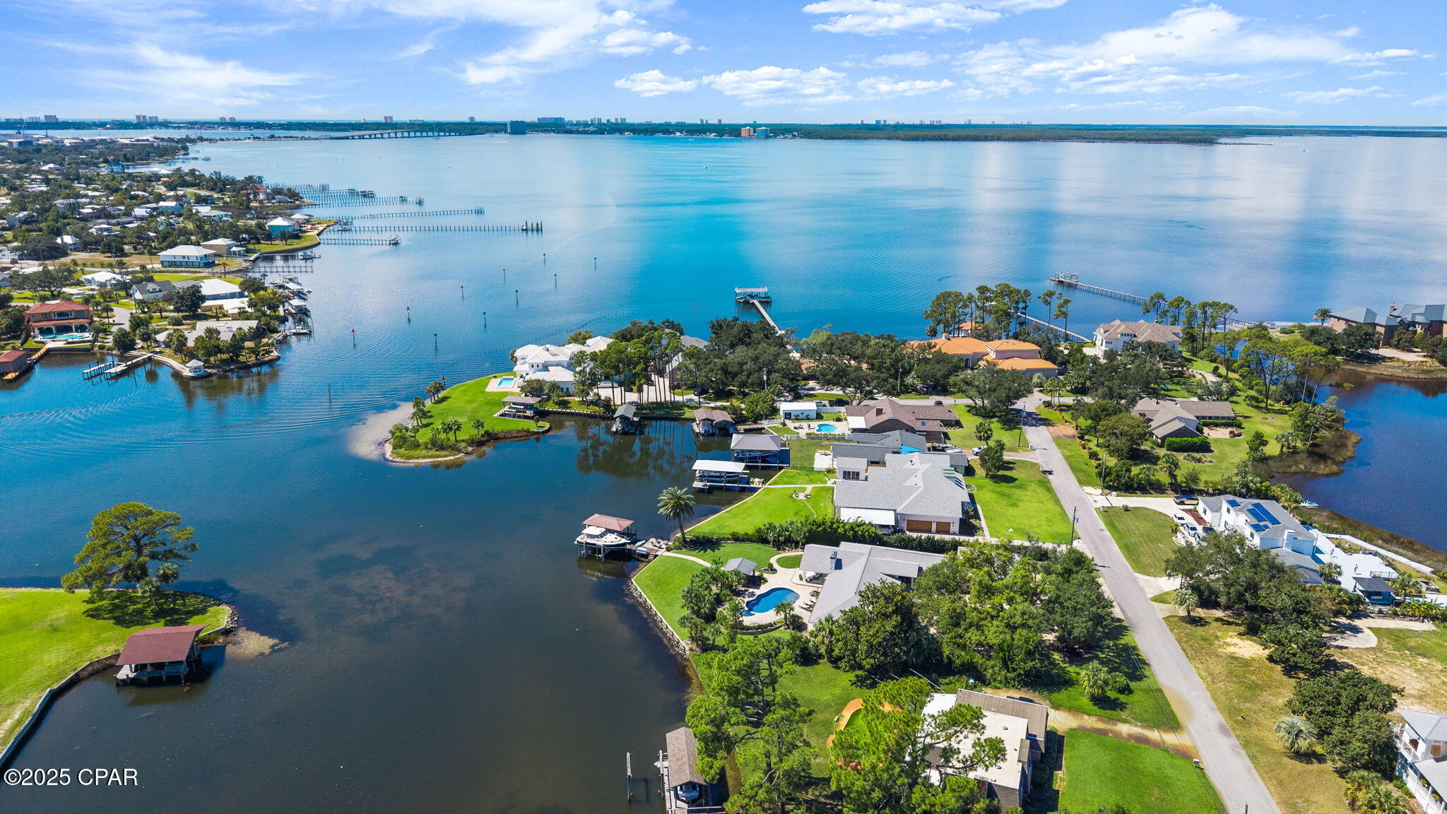 Listing photo id 83 for 3045 30th Court