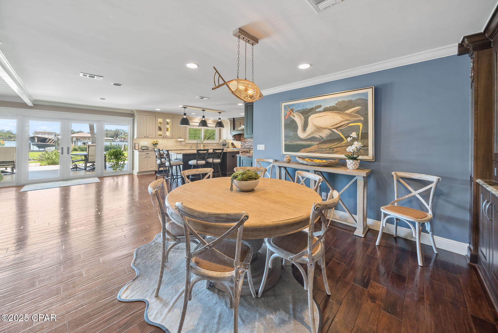 Listing photo id 9 for 3045 30th Court