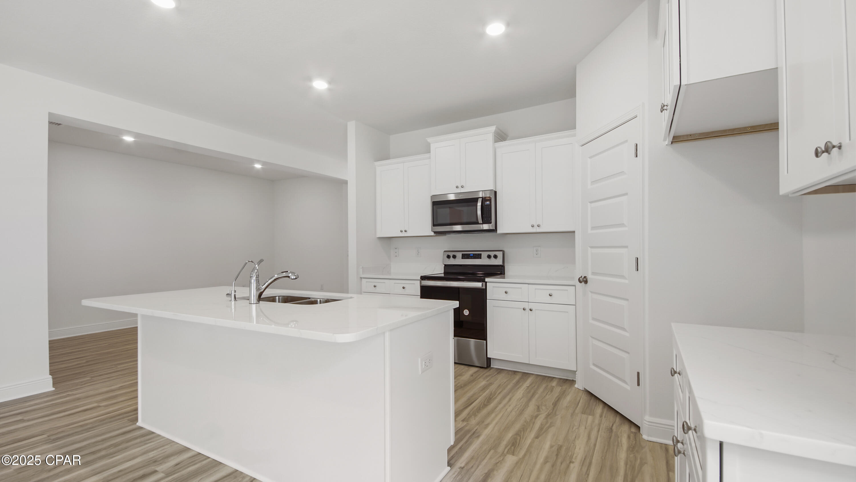 Image 14 For 601 Hancock Way