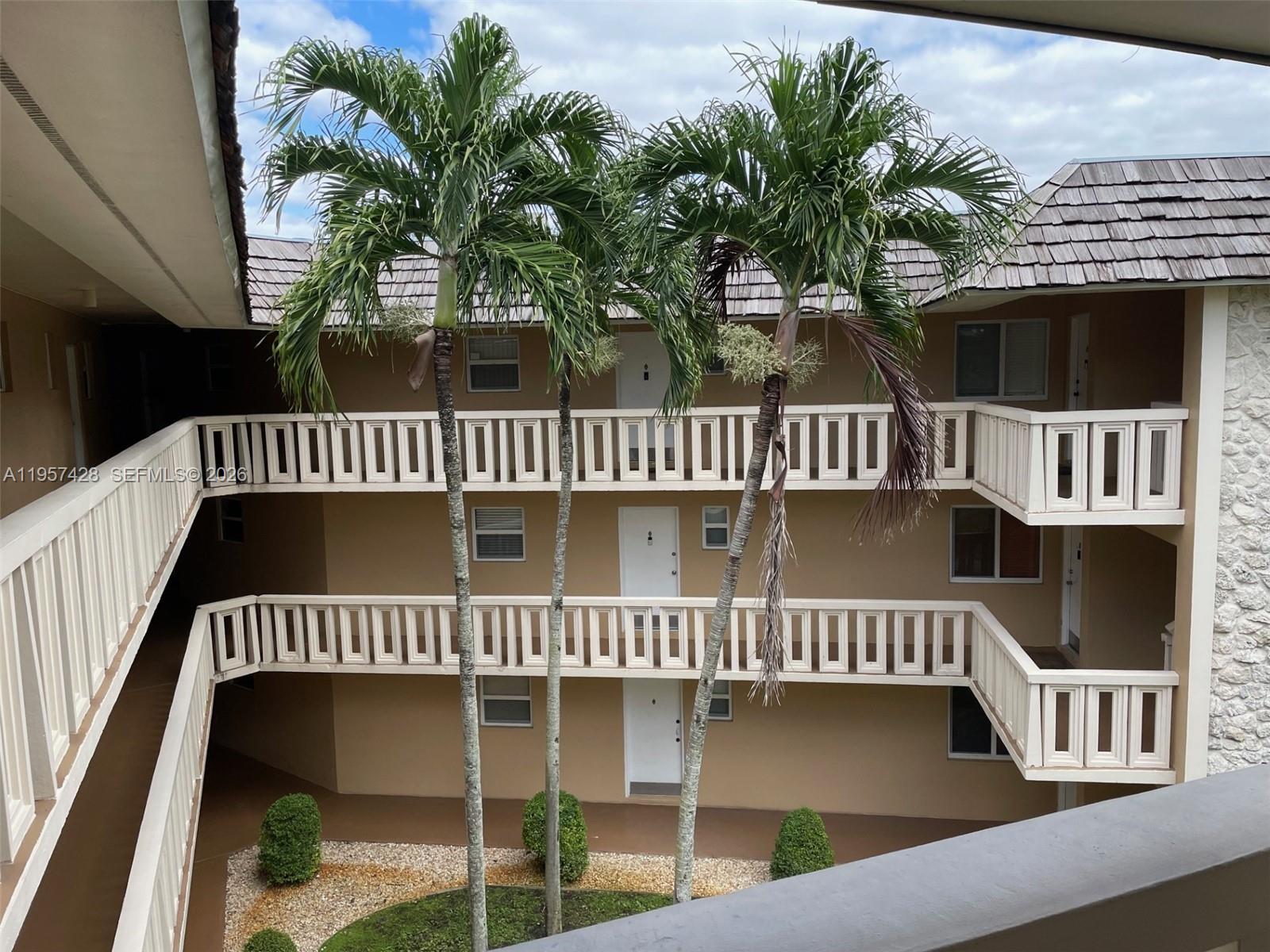 Villas Of Miami Lakes Con