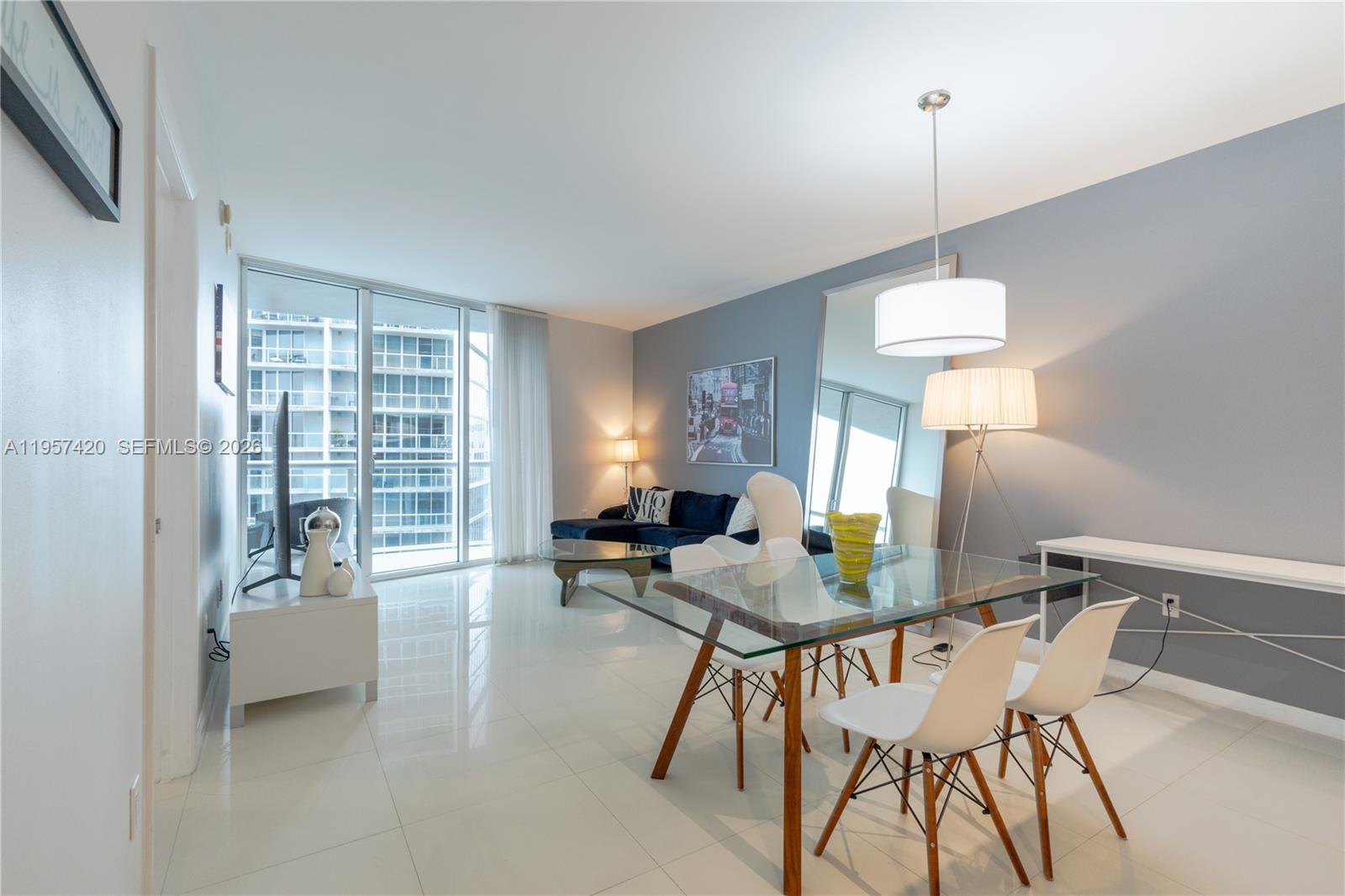 Iconbrickell Condo No 1