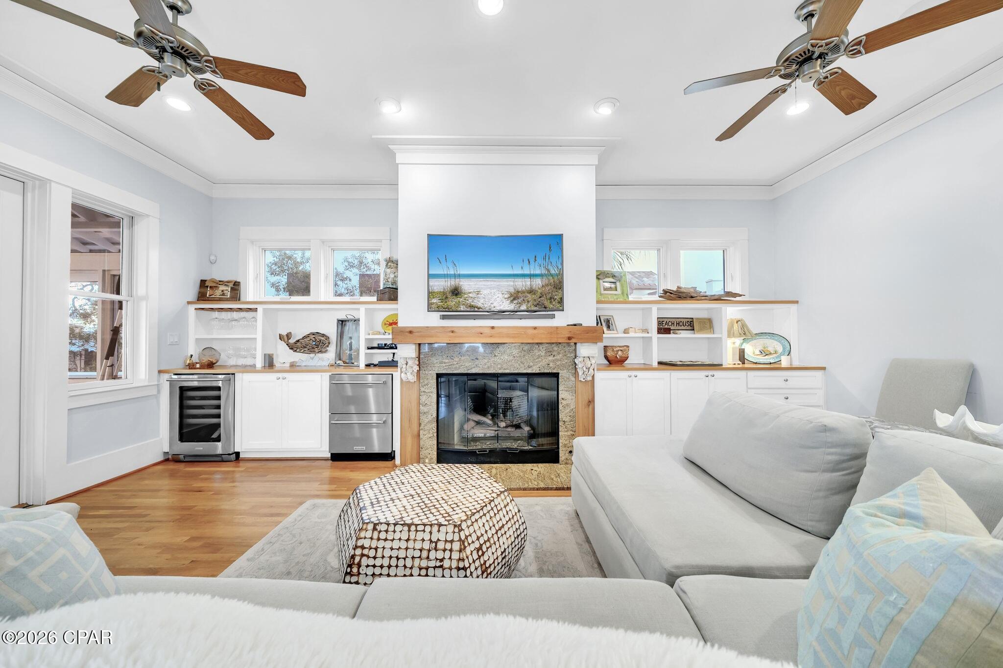 Listing photo id 16 for 207 Village Way