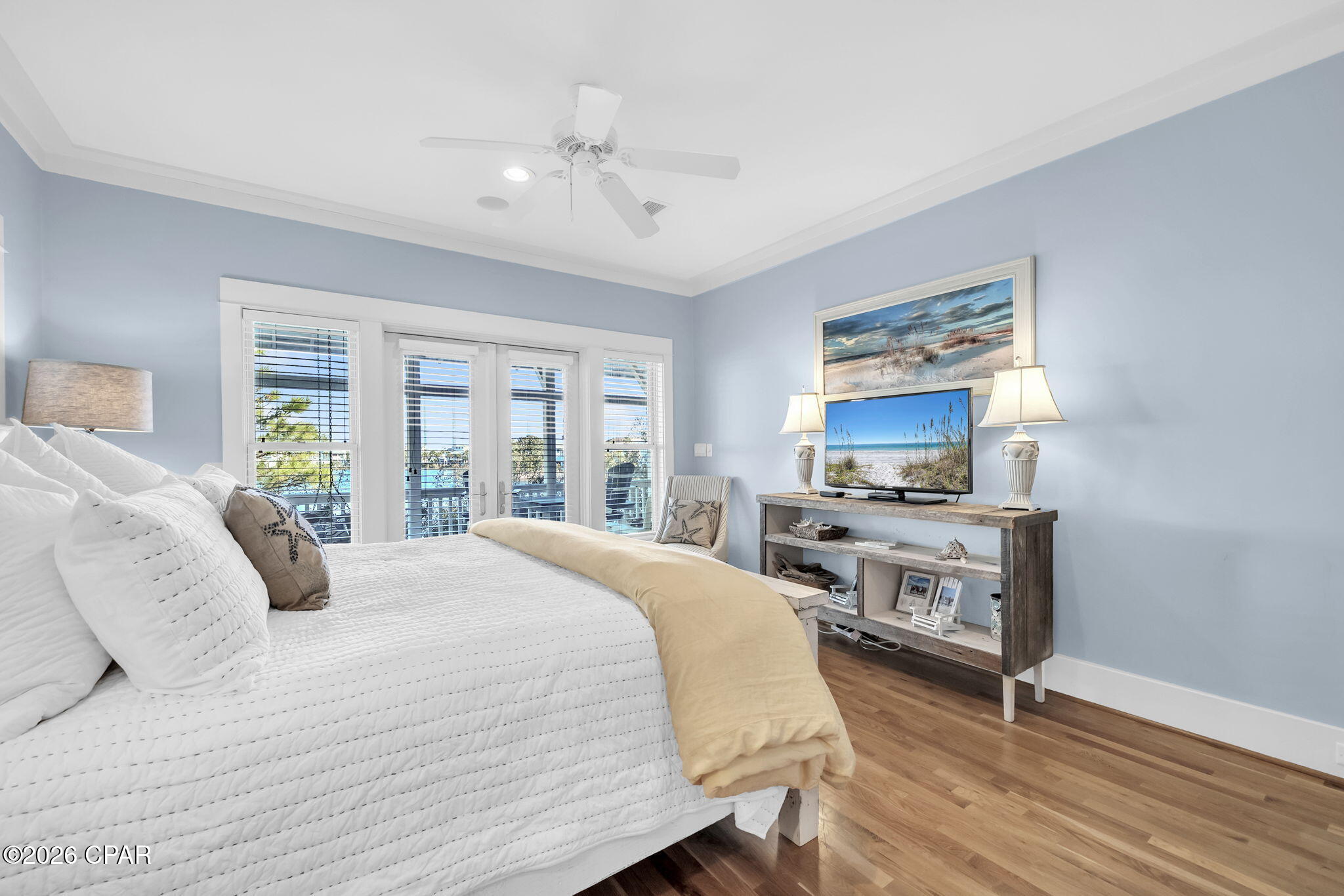 Listing photo id 42 for 207 Village Way