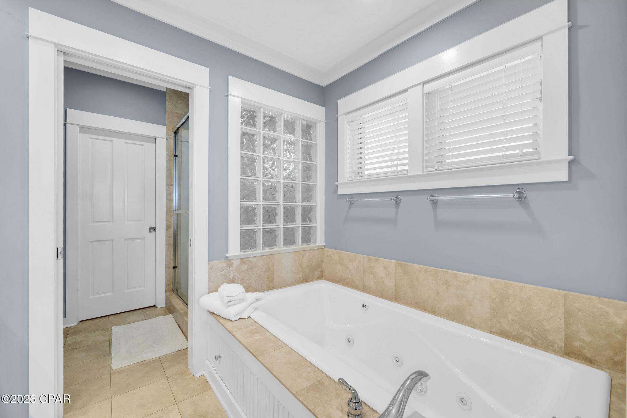 Listing photo id 43 for 207 Village Way