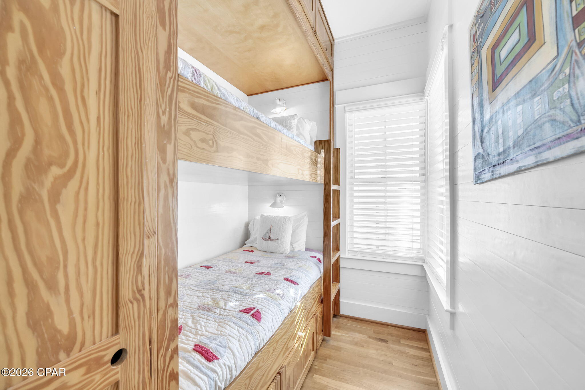 Listing photo id 49 for 207 Village Way