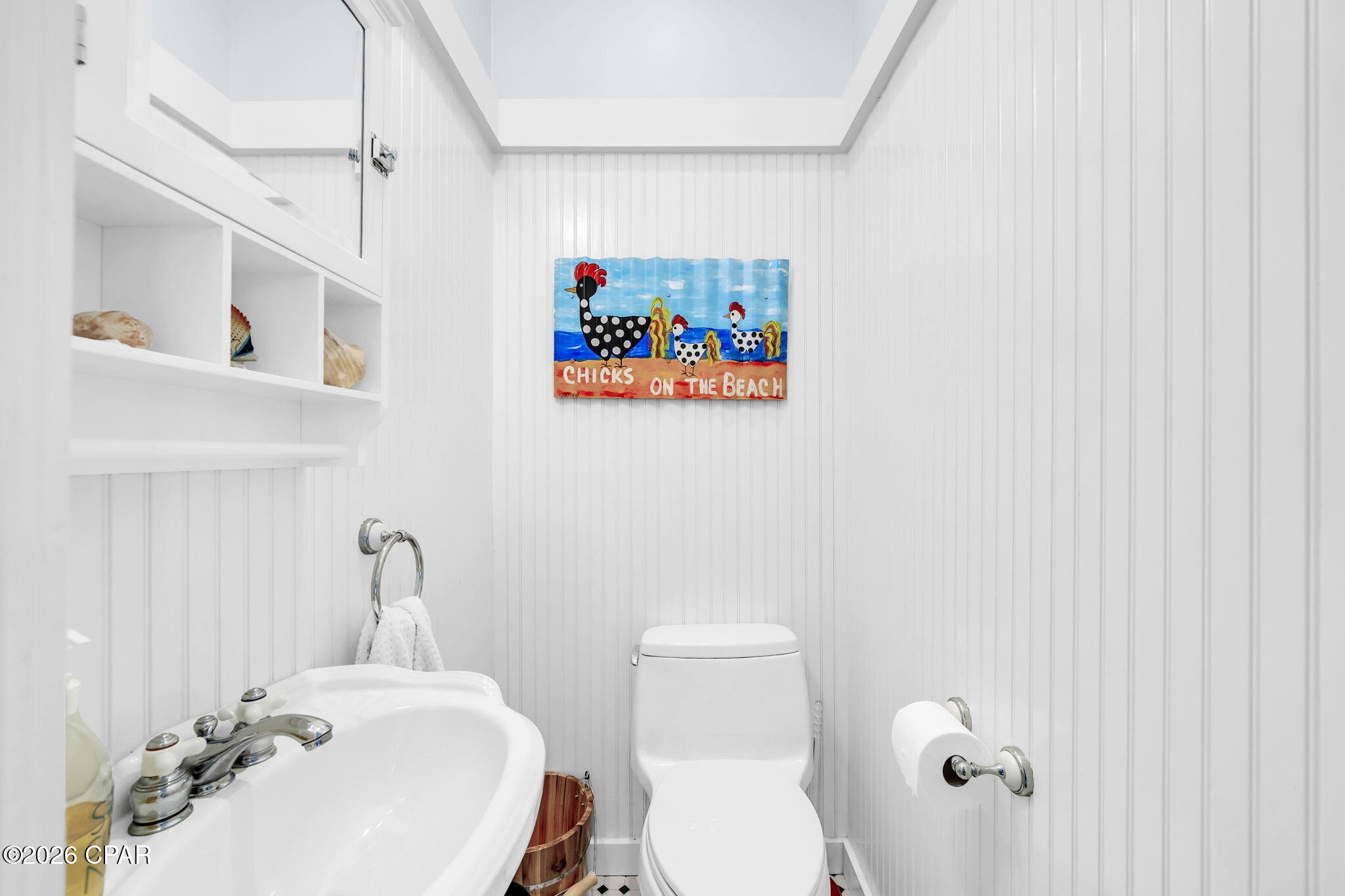 Listing photo id 6 for 207 Village Way