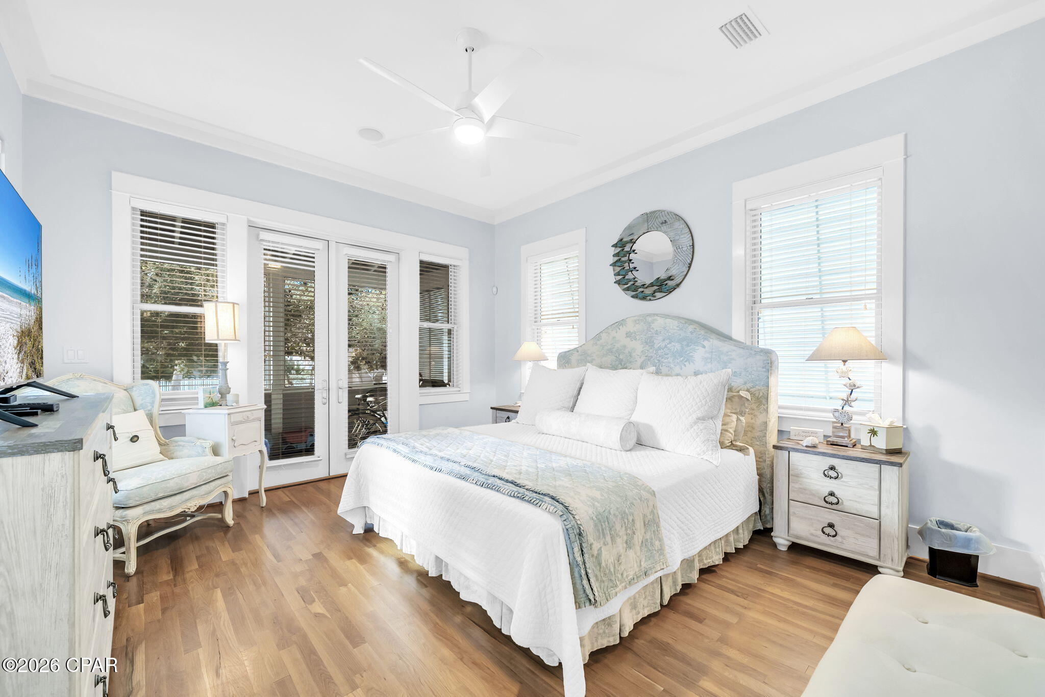 Listing photo id 8 for 207 Village Way