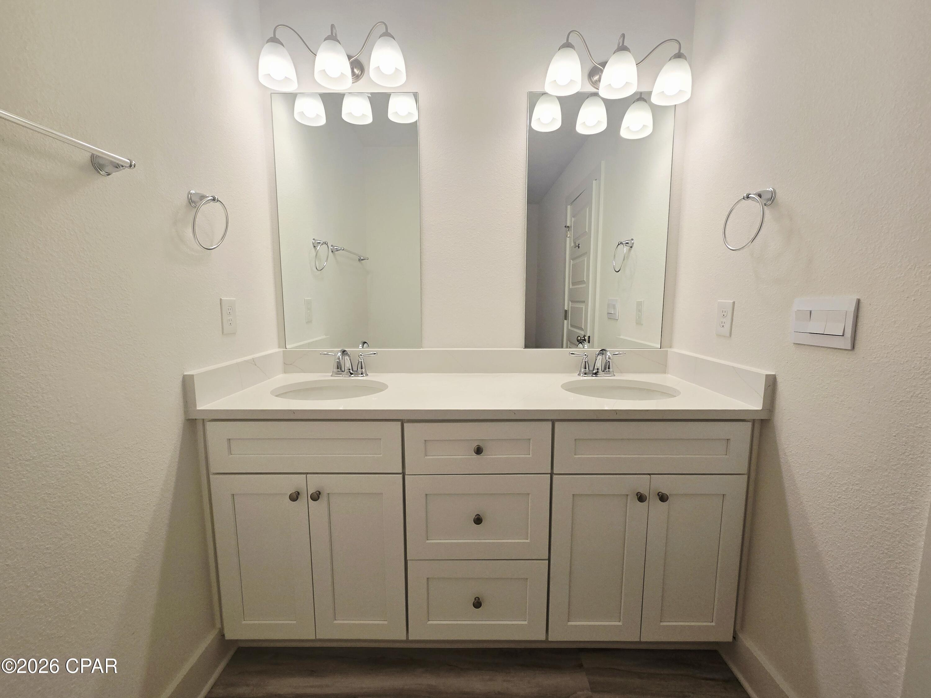 Image 7 For 264 Salt Creek Lane