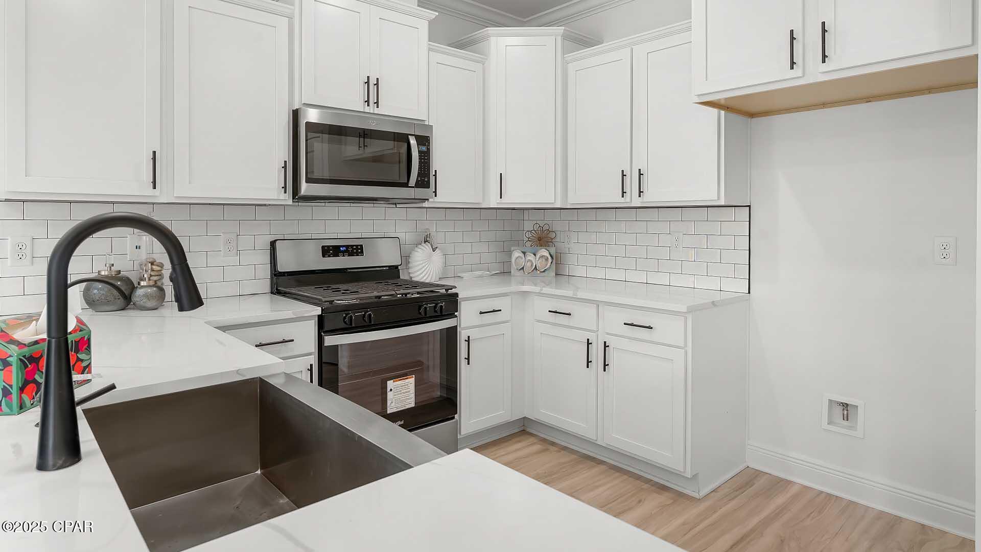 Listing photo id 8 for 335 Robinson Bluff Road