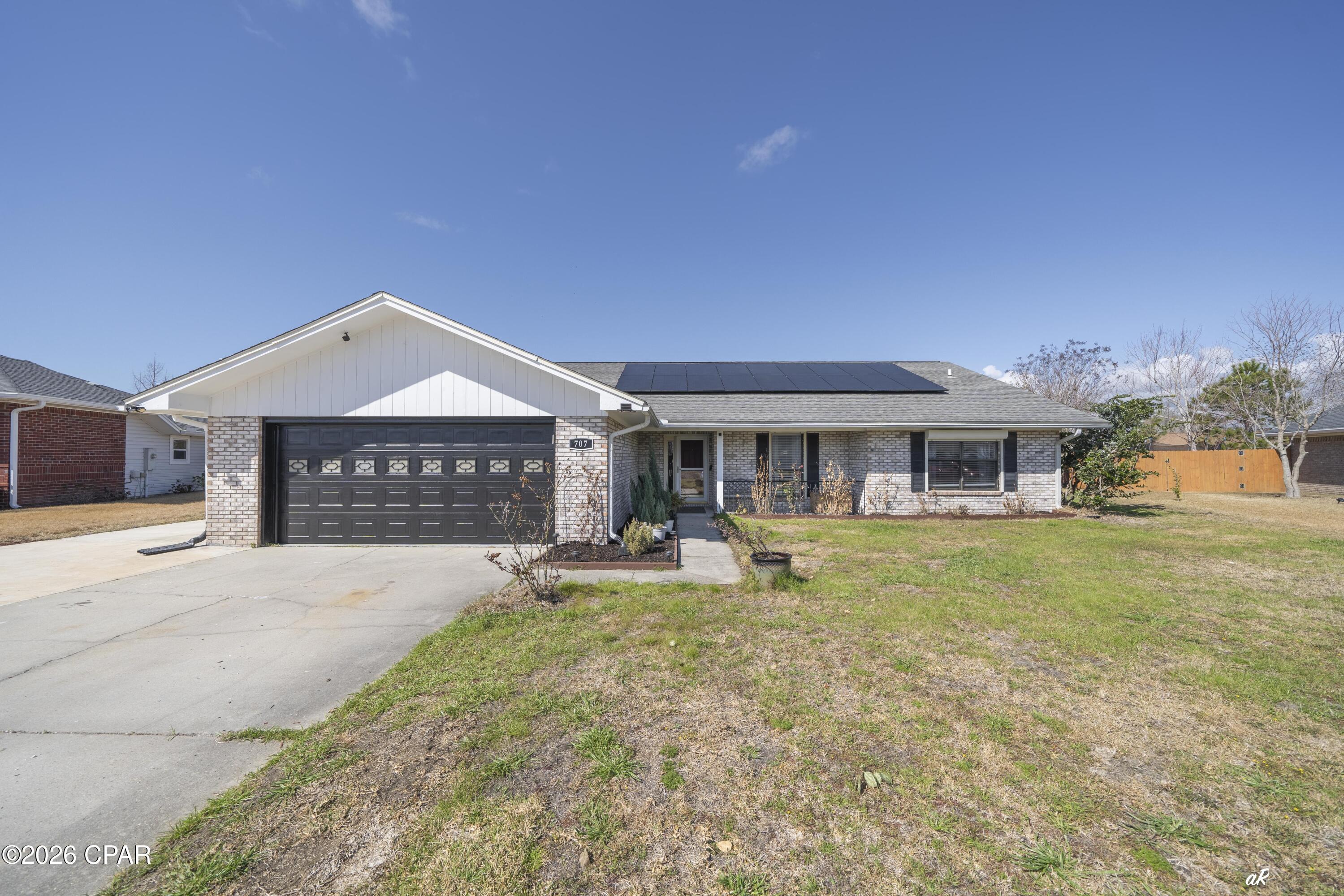 Image 3 For 707 Plantation Circle