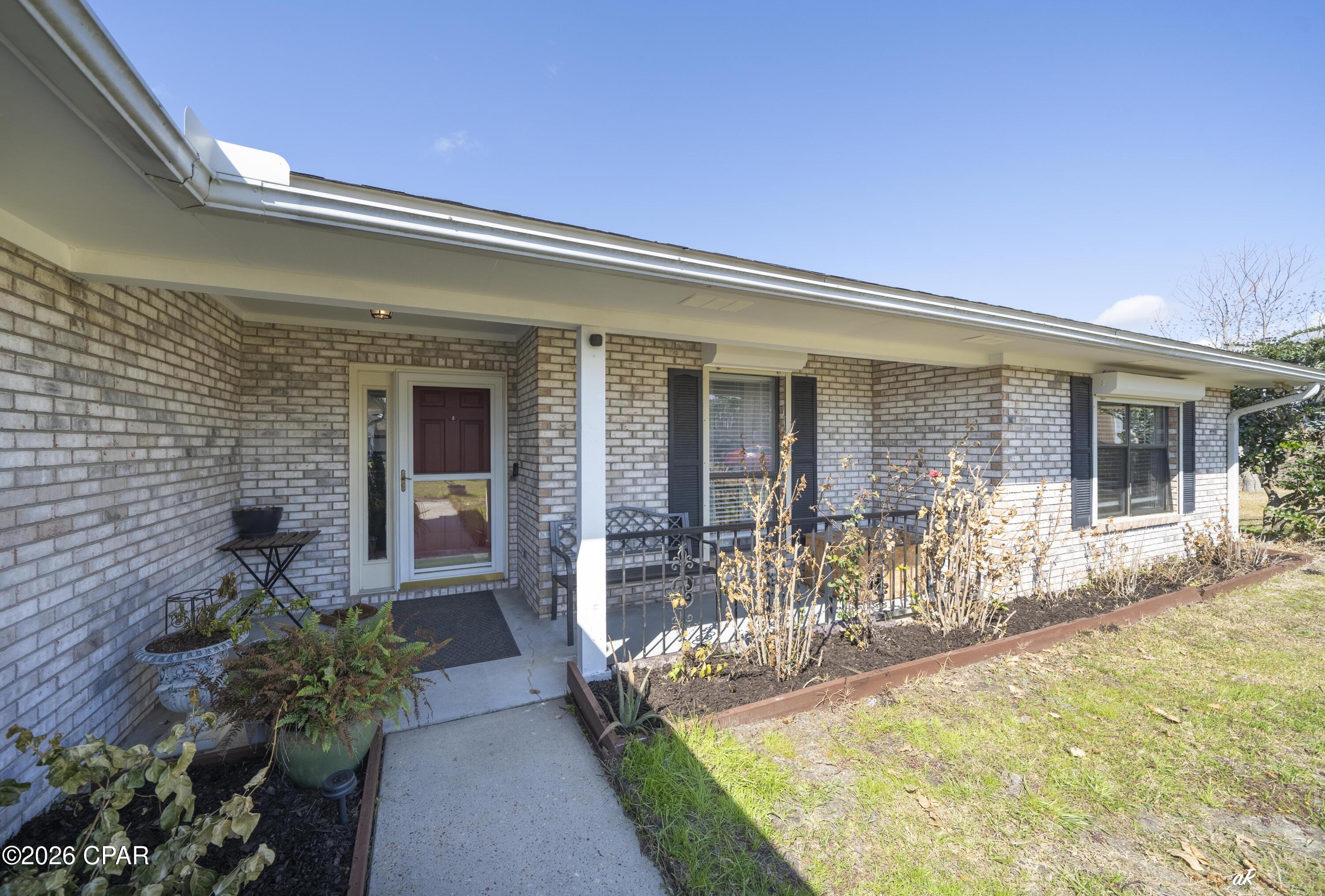 Image 6 For 707 Plantation Circle