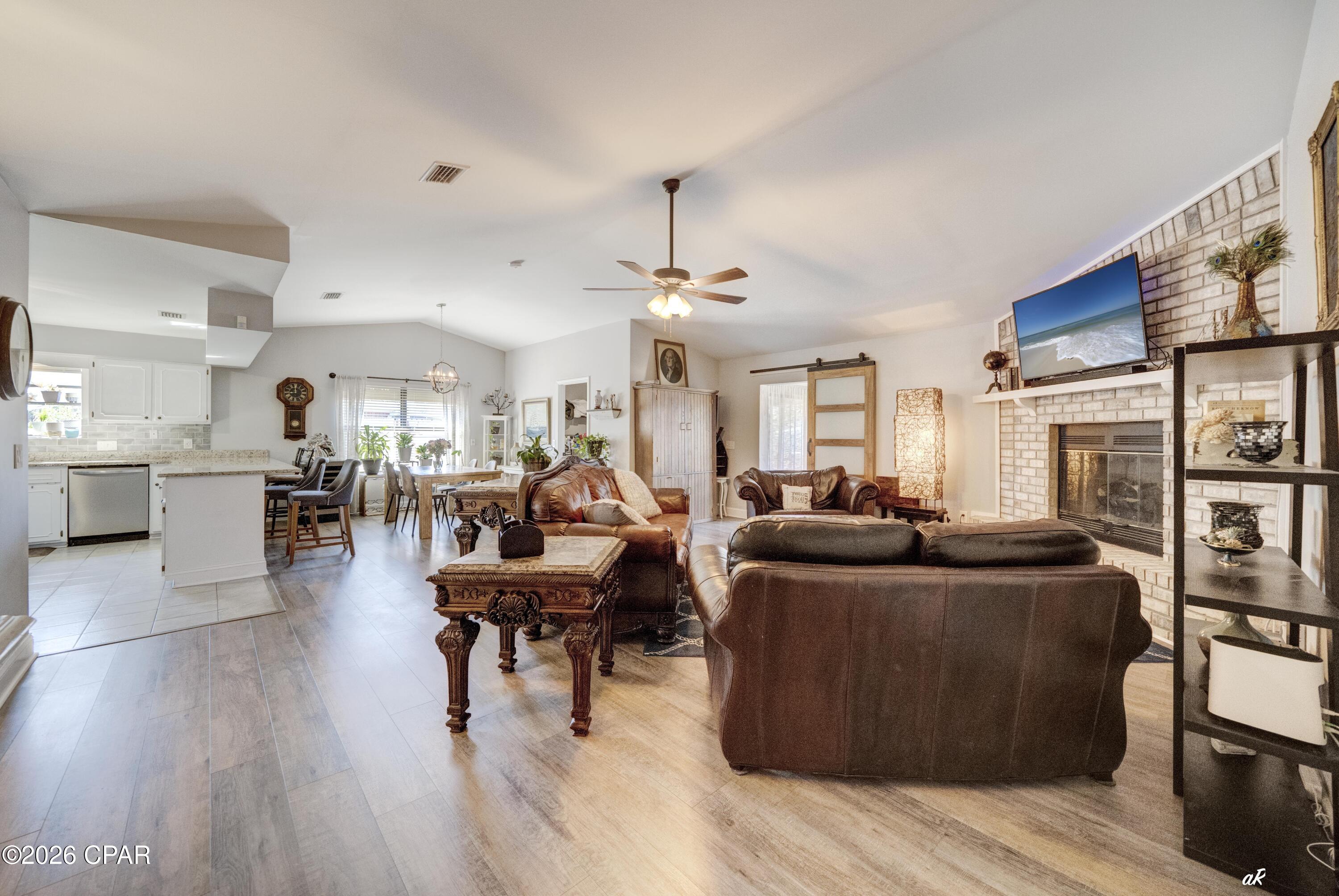 Image 8 For 707 Plantation Circle