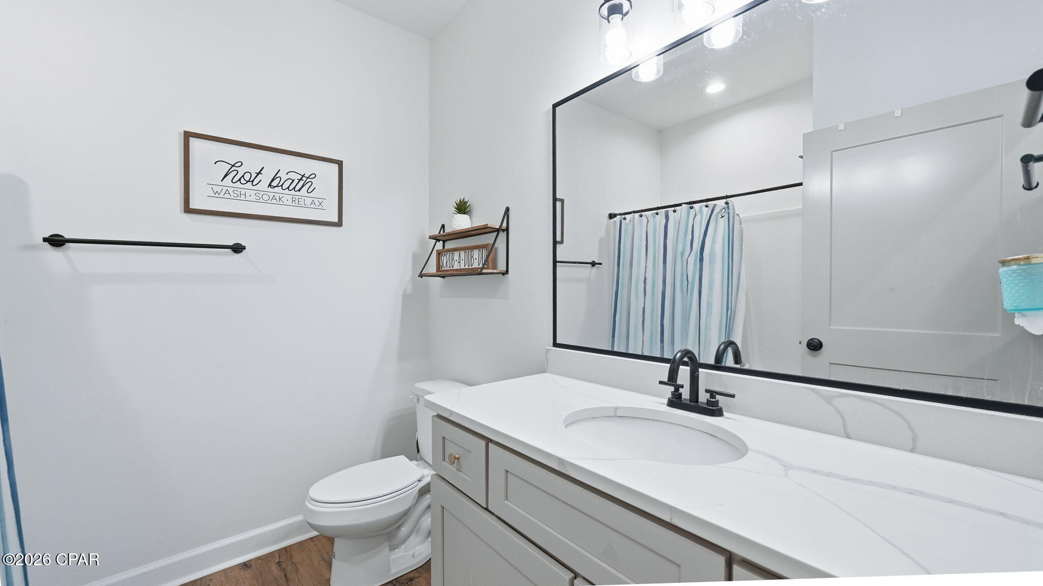 Listing photo id 26 for 705 8th Street