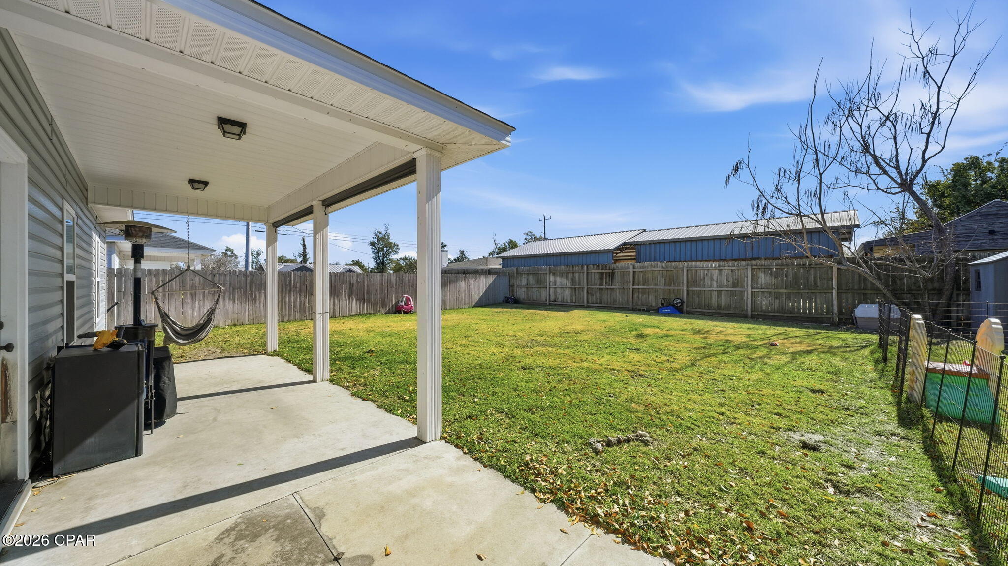 Listing photo id 36 for 705 8th Street