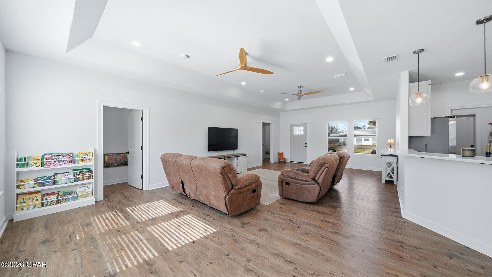 Listing photo id 9 for 705 8th Street