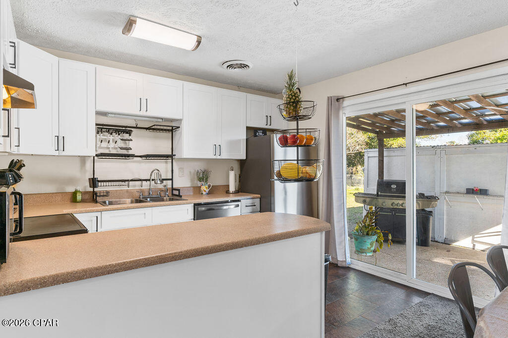 Image 10 For 808 Forestdale Avenue