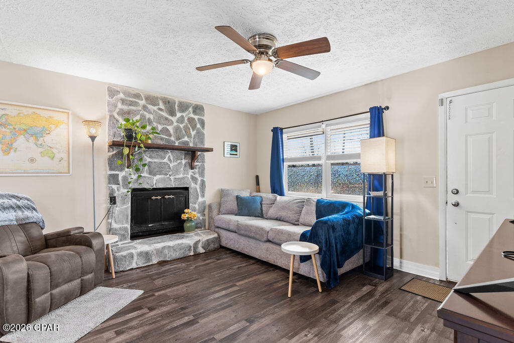 Image 12 For 808 Forestdale Avenue