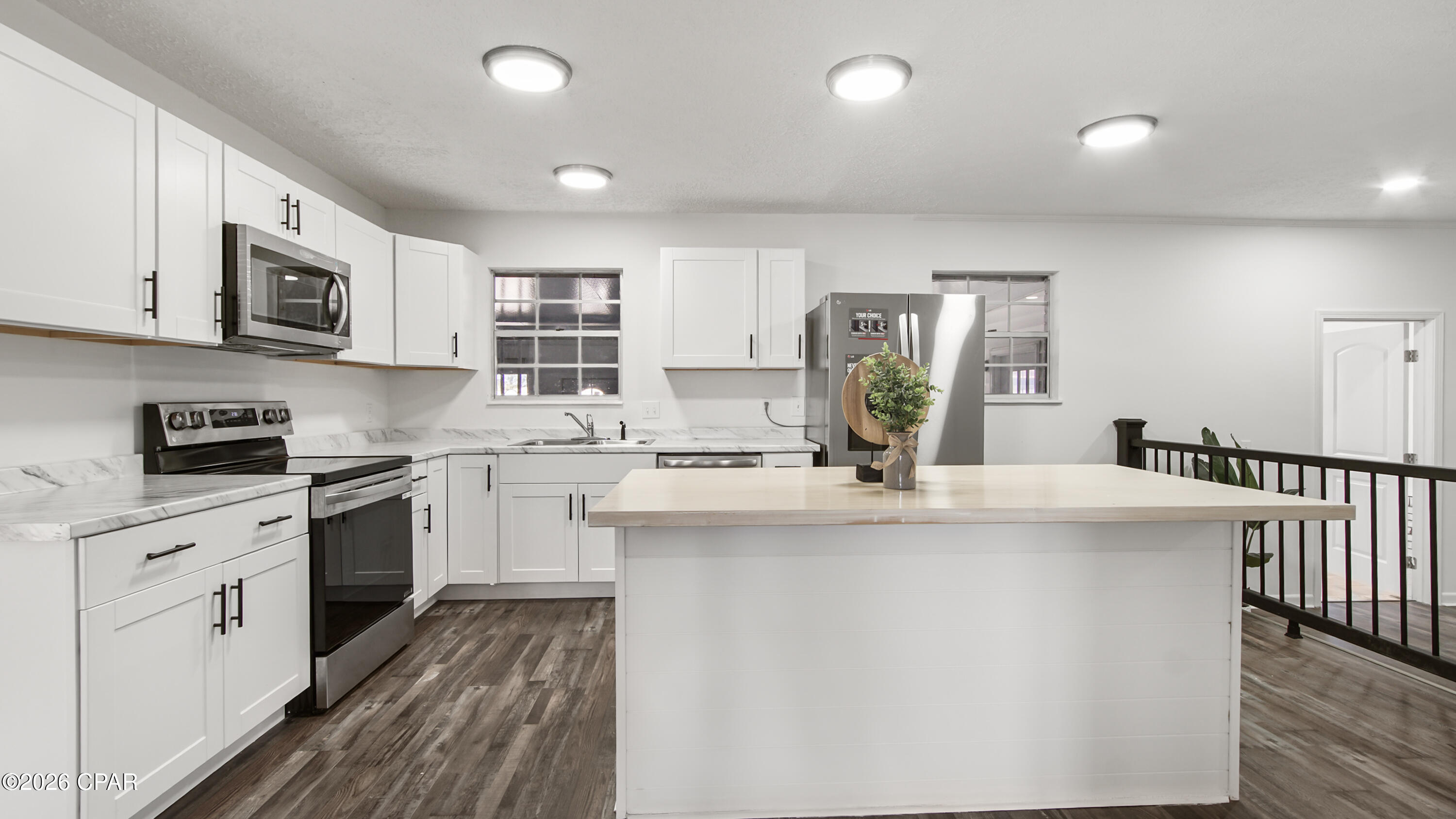 Image 12 For 6001 Minneola Street