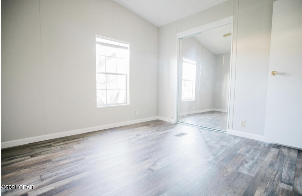 Image 4 For 6916 Sunrise Drive