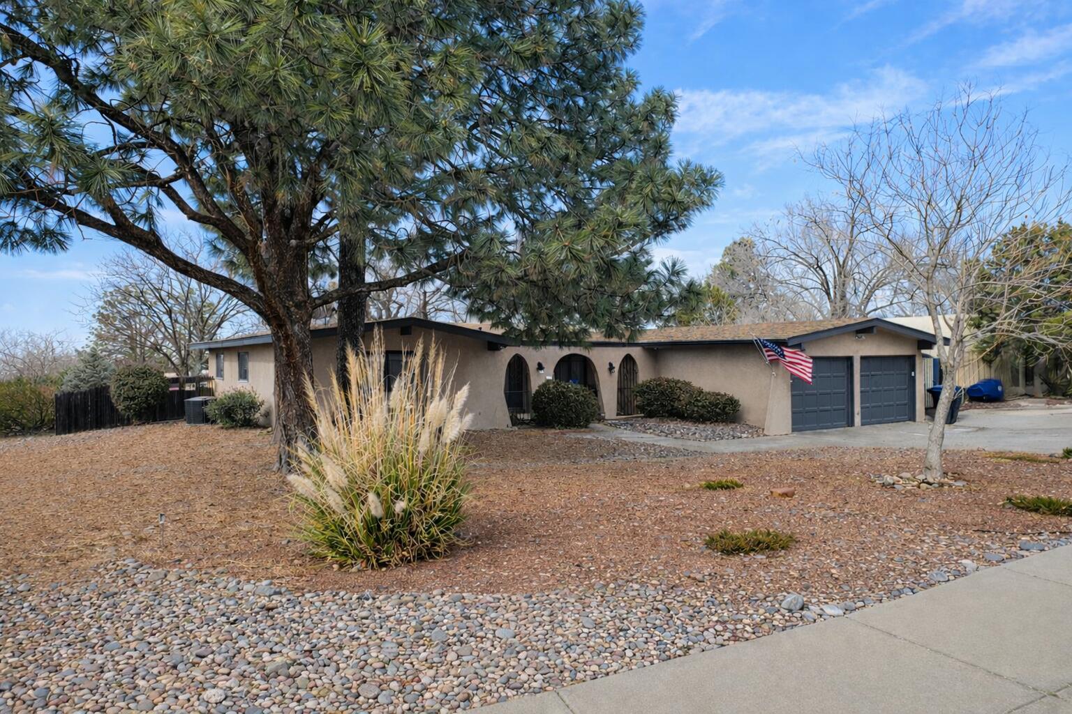 1121 Wagon Wheel Street, Albuquerque NM 87123