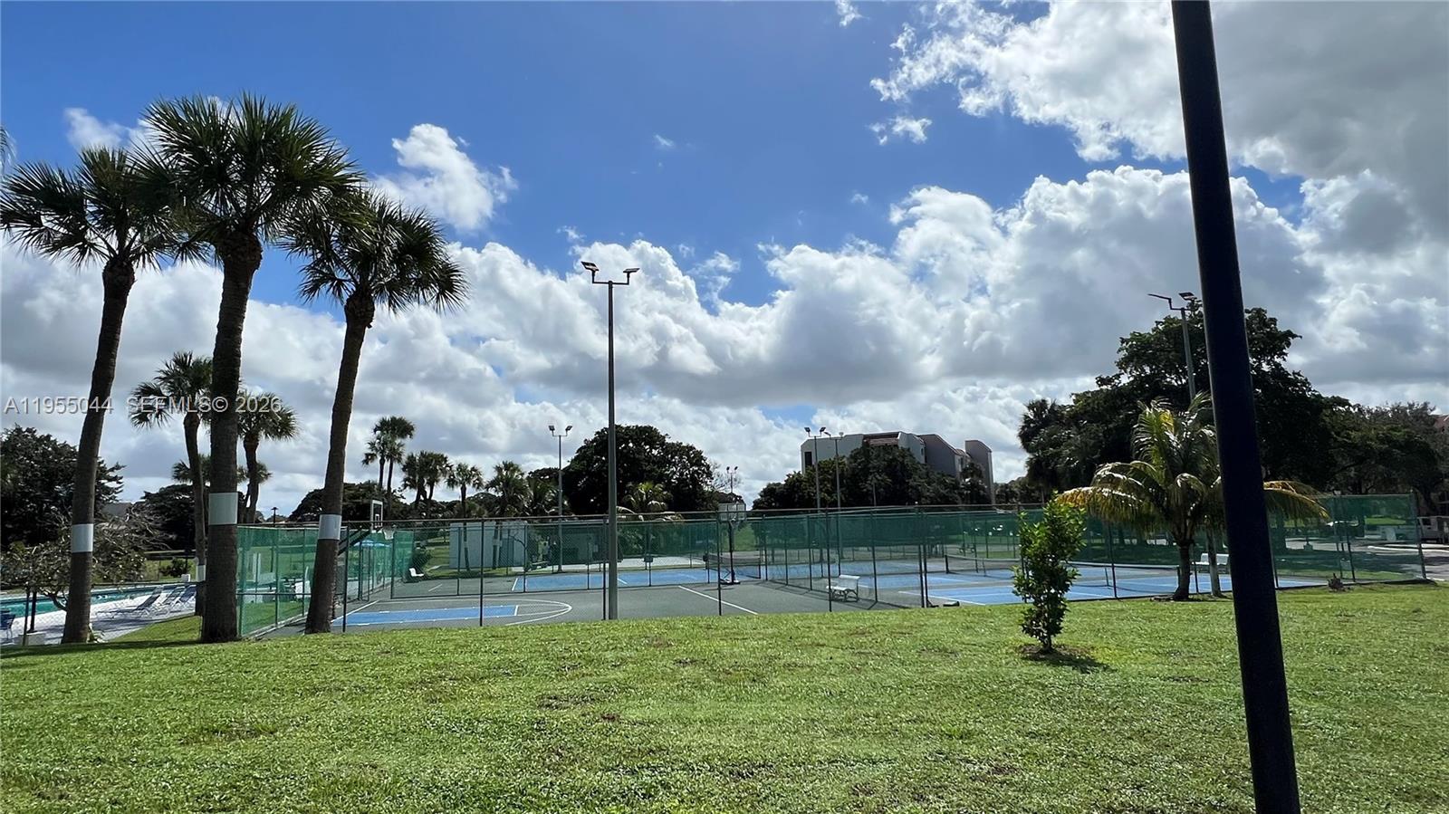 Spacious garage and storage at 7051 Environ Blvd - Condo in Lauderhill