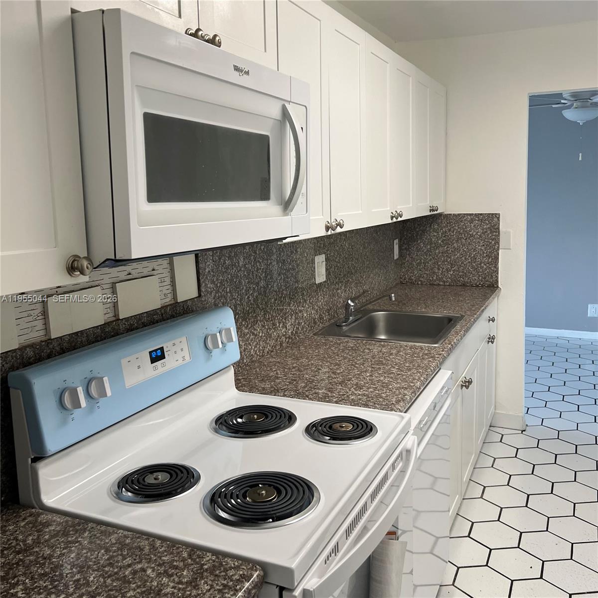 Spacious garage and storage at 7051 Environ Blvd - Condo in Lauderhill